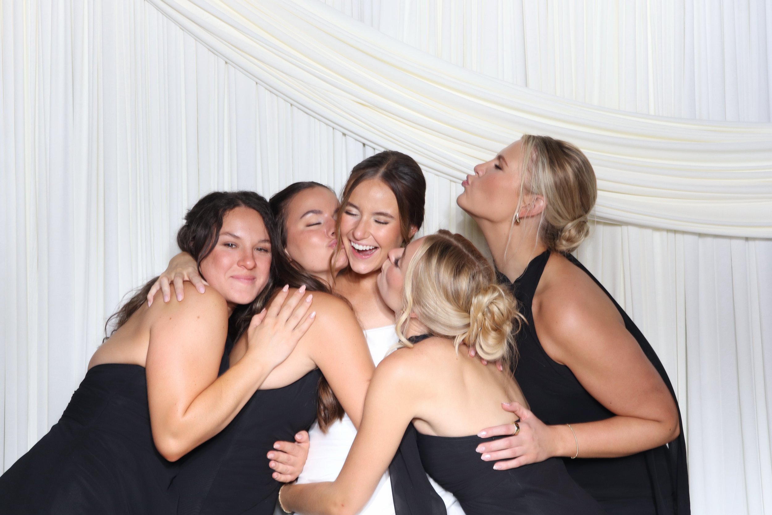 des-moines-wedding-photo-booth