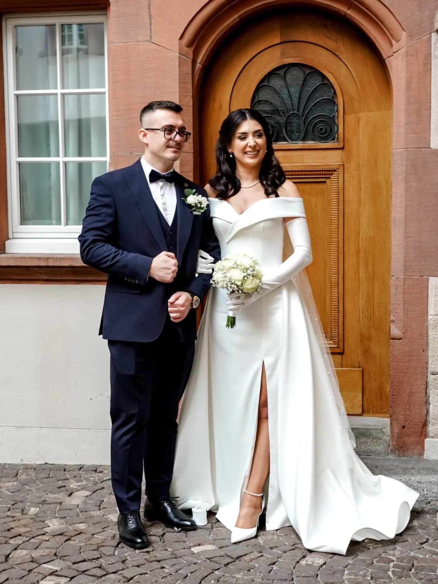A f e r d i t a &amp;  A r i a n 🤍

09. Juni 2026

Foto: @kadadesign 

Blumen: @bluemeatelierkuemin 
.
.
#church #yes #standesamt #bridebouquets #groom