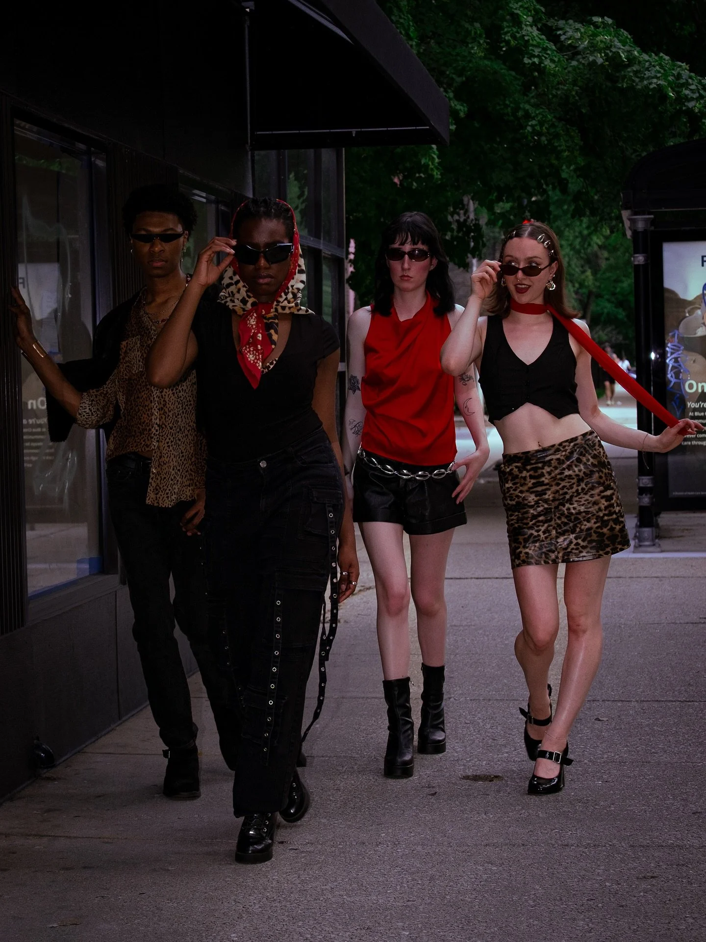 LEADER OF THE PACK 🖤

Models
@_i.am.nuella_
@jaylen_harmon71011
@lucky.char_m 
@emilybaldwin111 
@north_pole_christmas_carol 

Crew
Assistant Camera/Director - @days.obscura 
Stylist - @teddi_spaghetti 
MUA - @miamia7m

#fashionphotography #femmefat