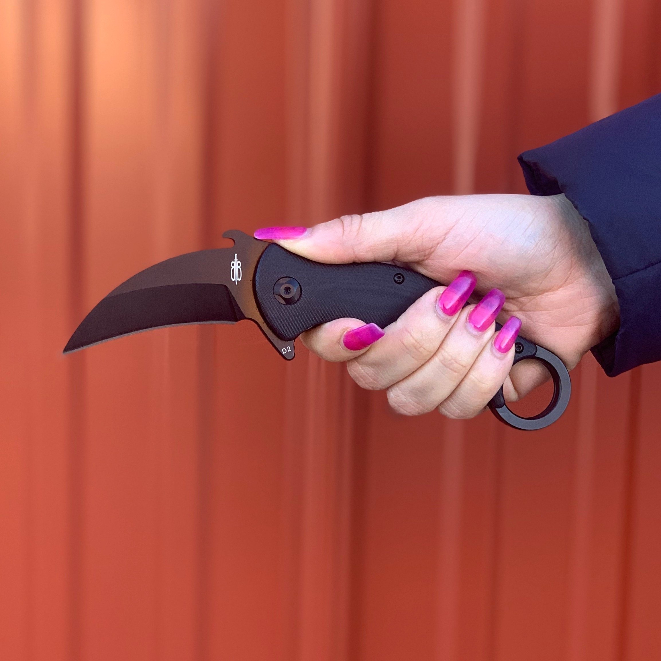 Tactical Karambit Folder Black Pic 2.jpg