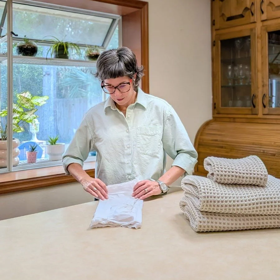 Imagine your laundry folded and put away, every week, without you thinking about it once. 👏 #householdmanagement #comehometocalm
