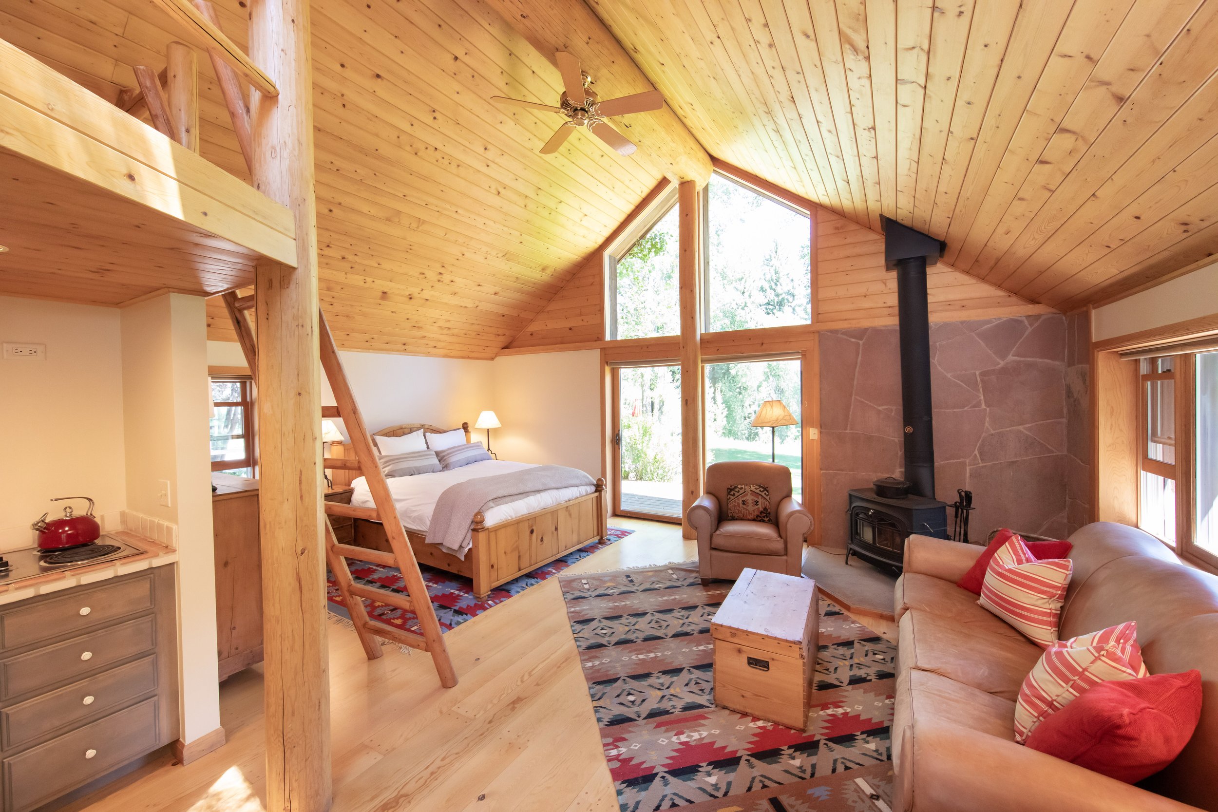 Cabin 2 - Living Space