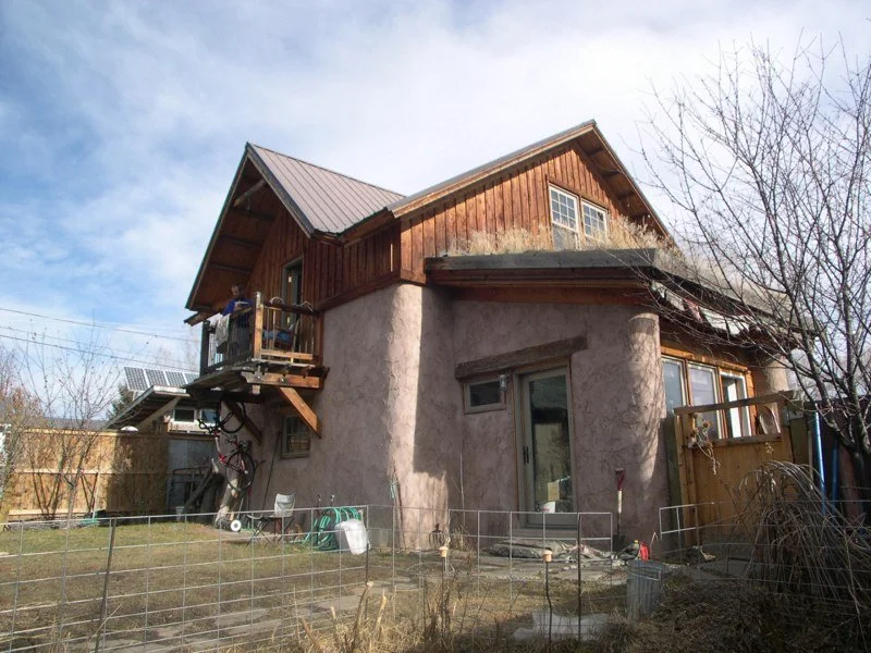 Straw Bale-1.jpg