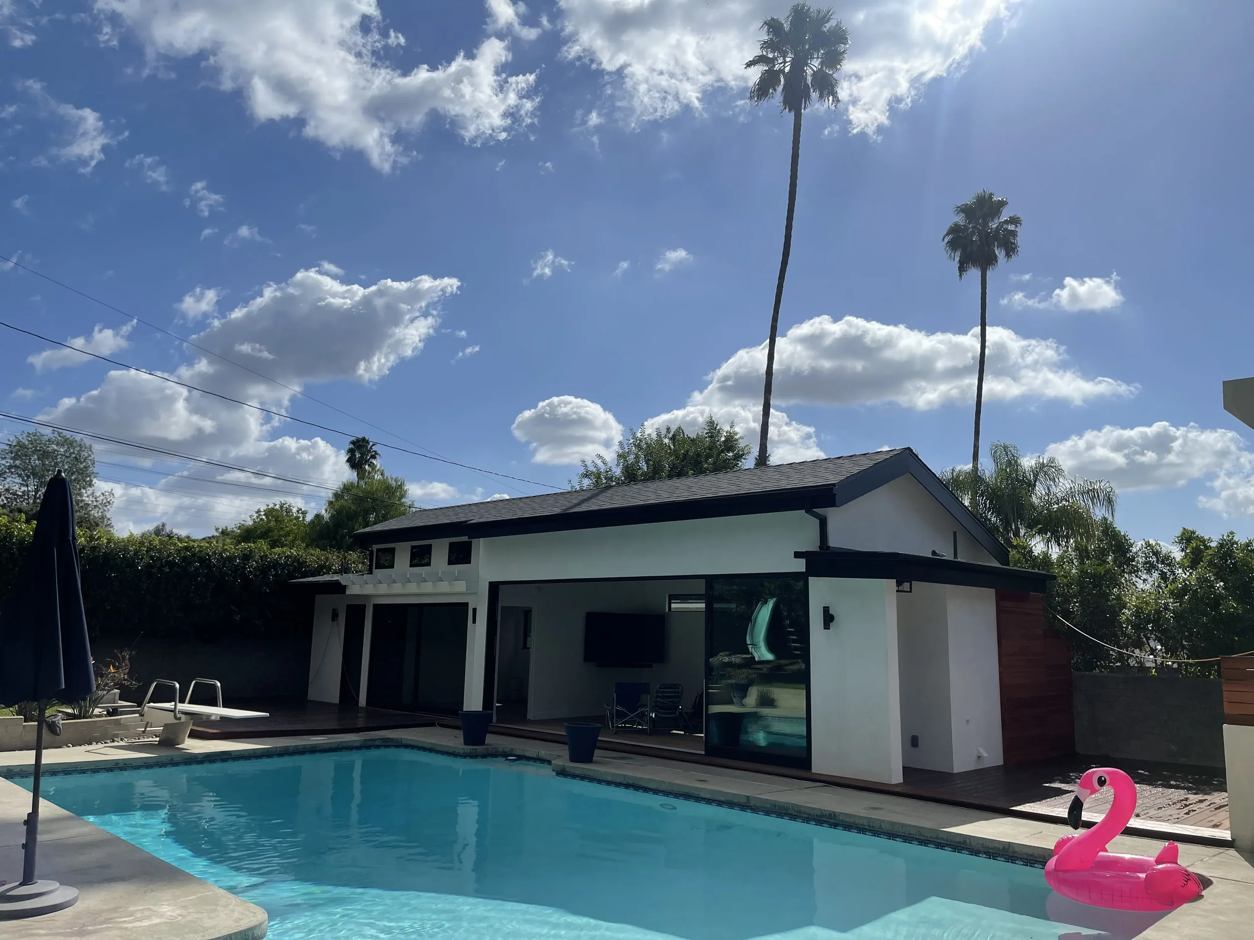 Knight Pool House
