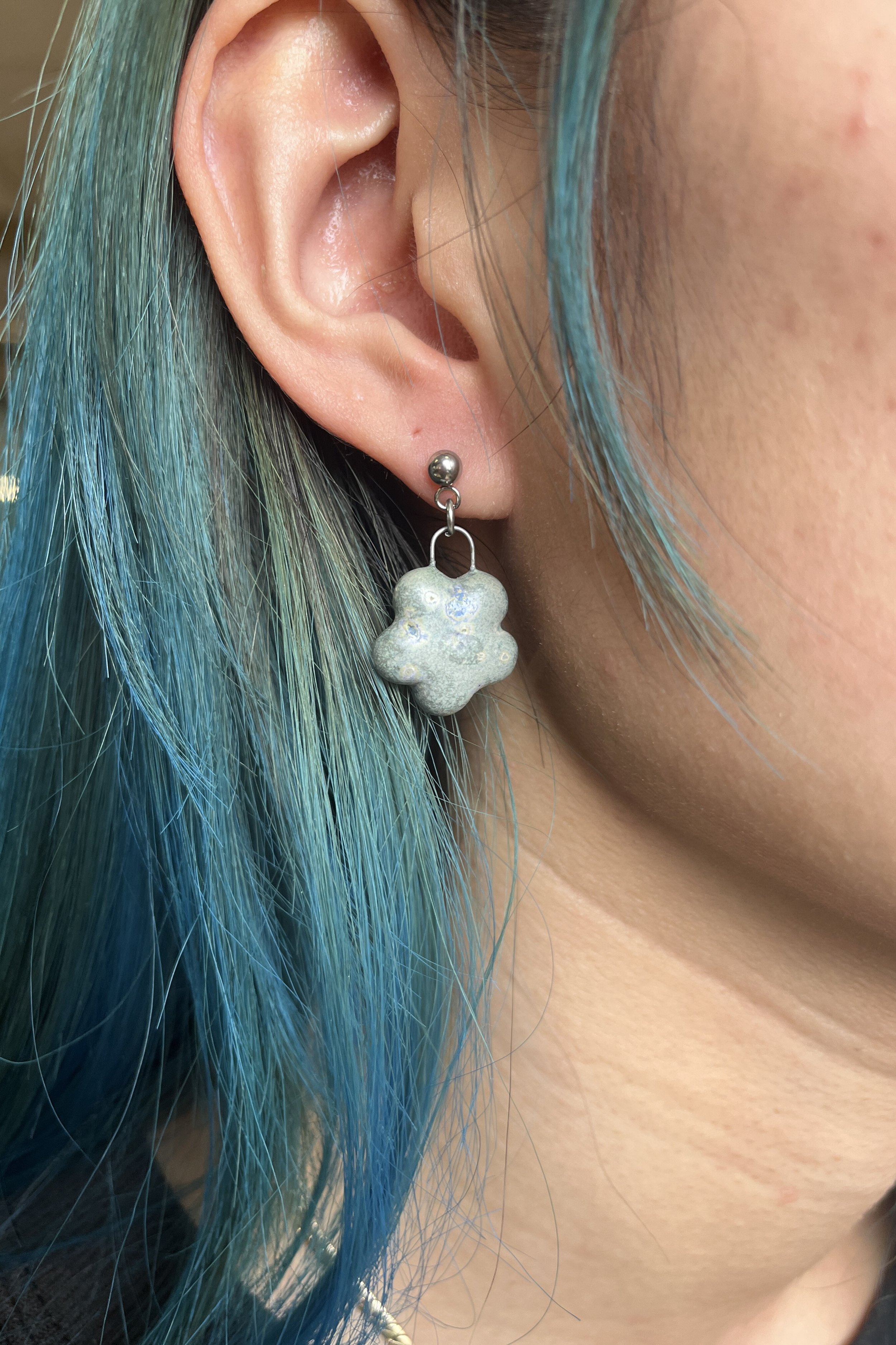 Robin's Egg Flowers - Earrings