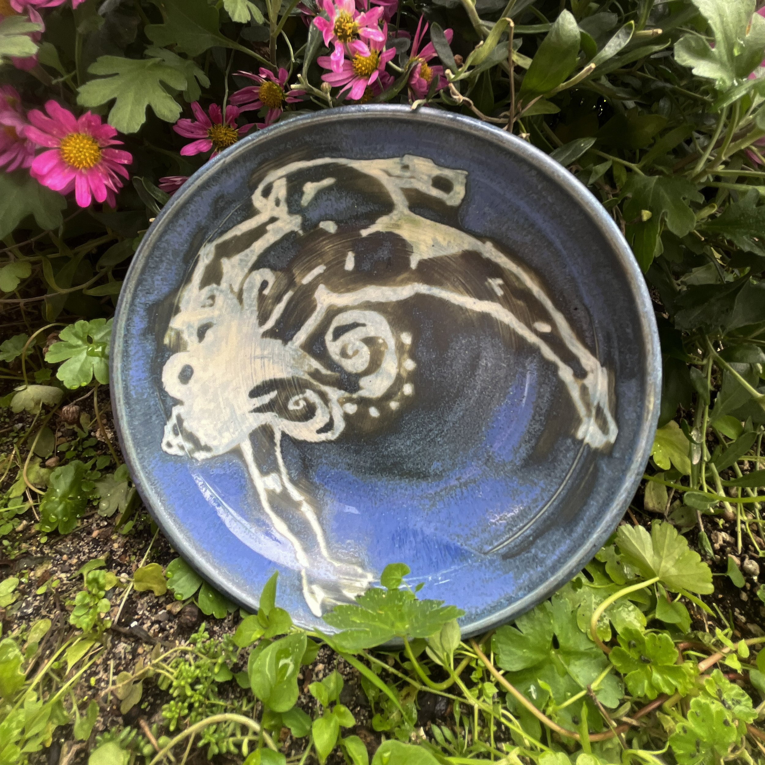 Resist Dancing Bowl
