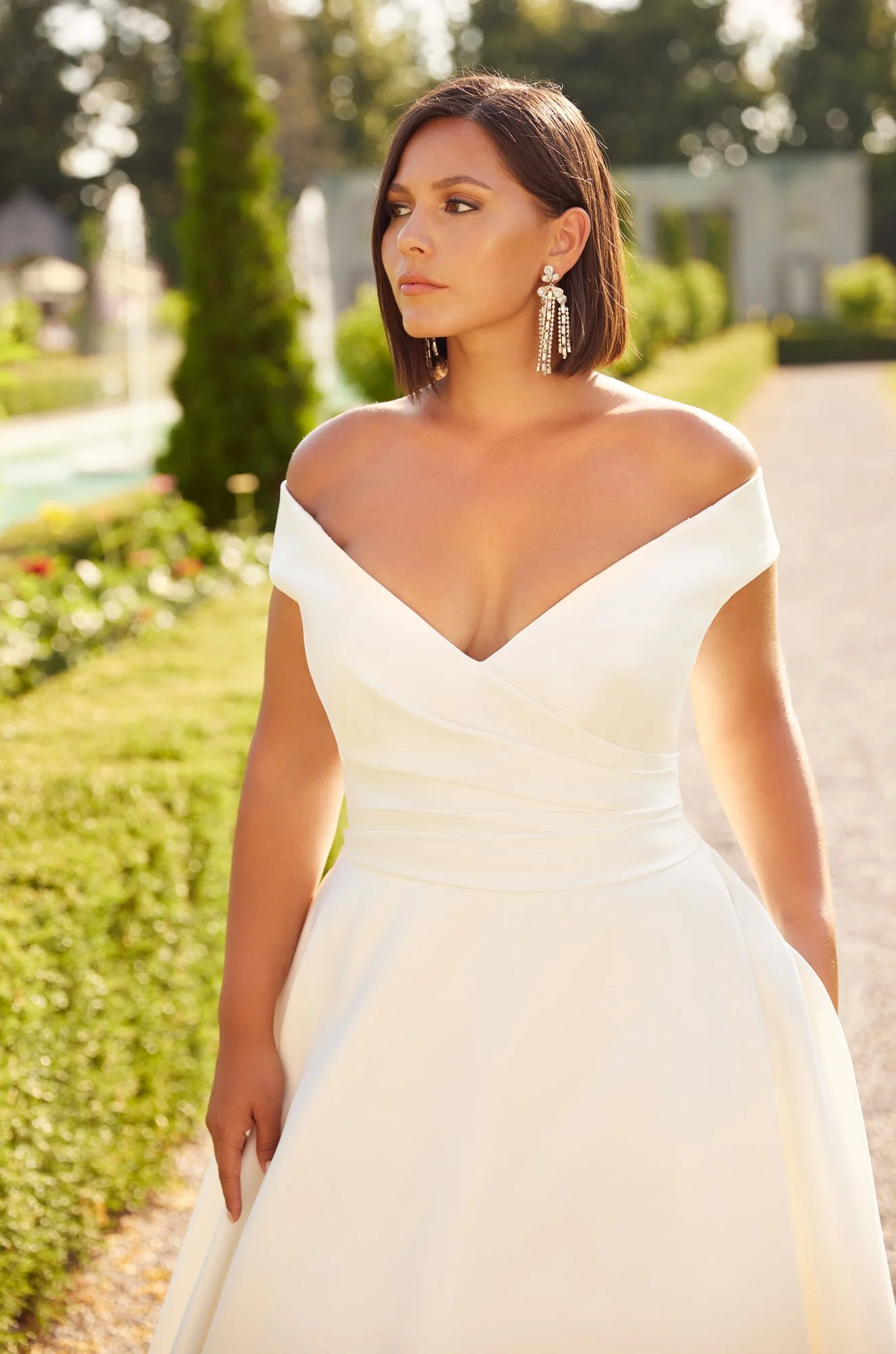 68daeb25b416b8a7db67f0b2_4977c-curvy.jpg