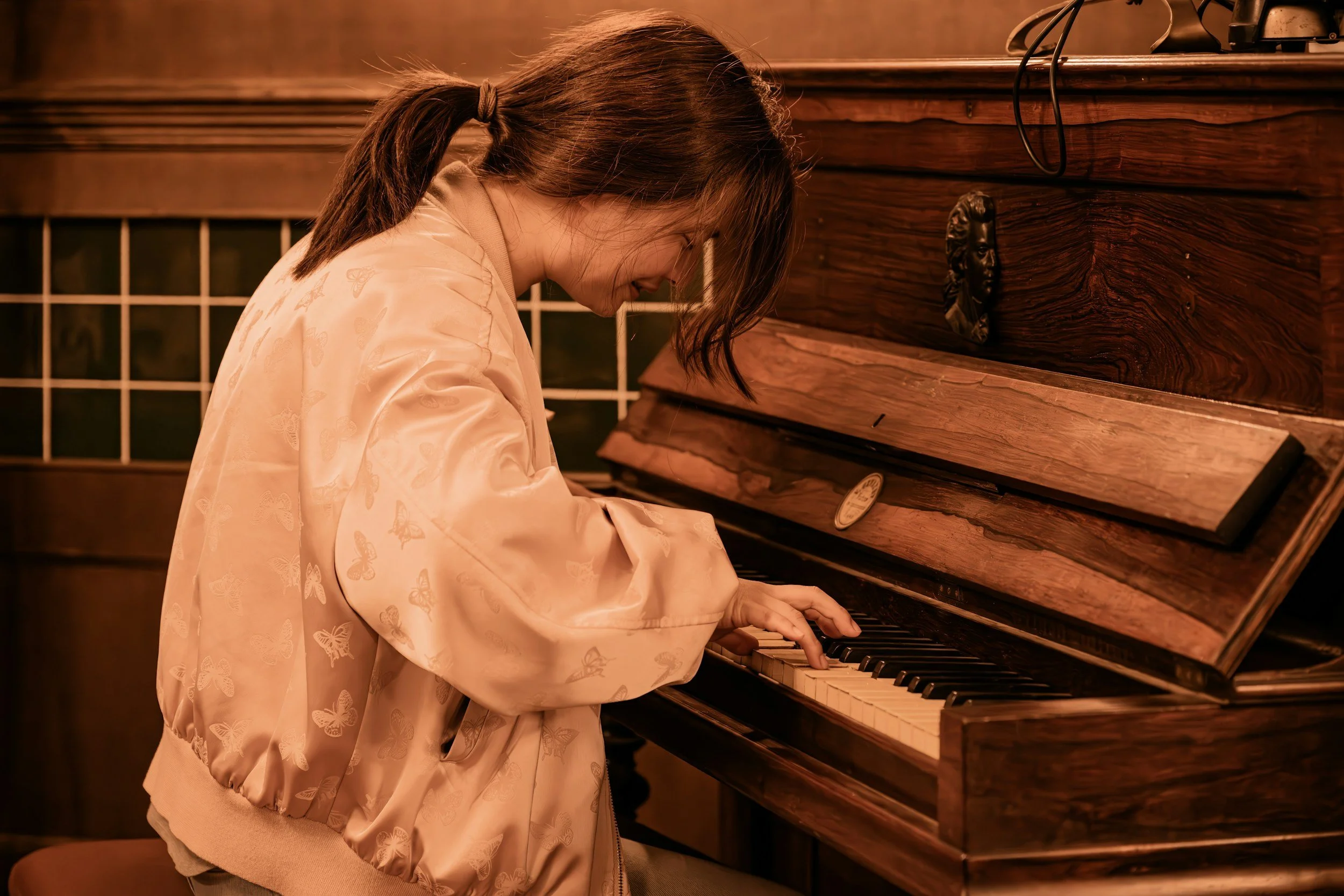 Piano and keyboard lessons for Kids and adults
