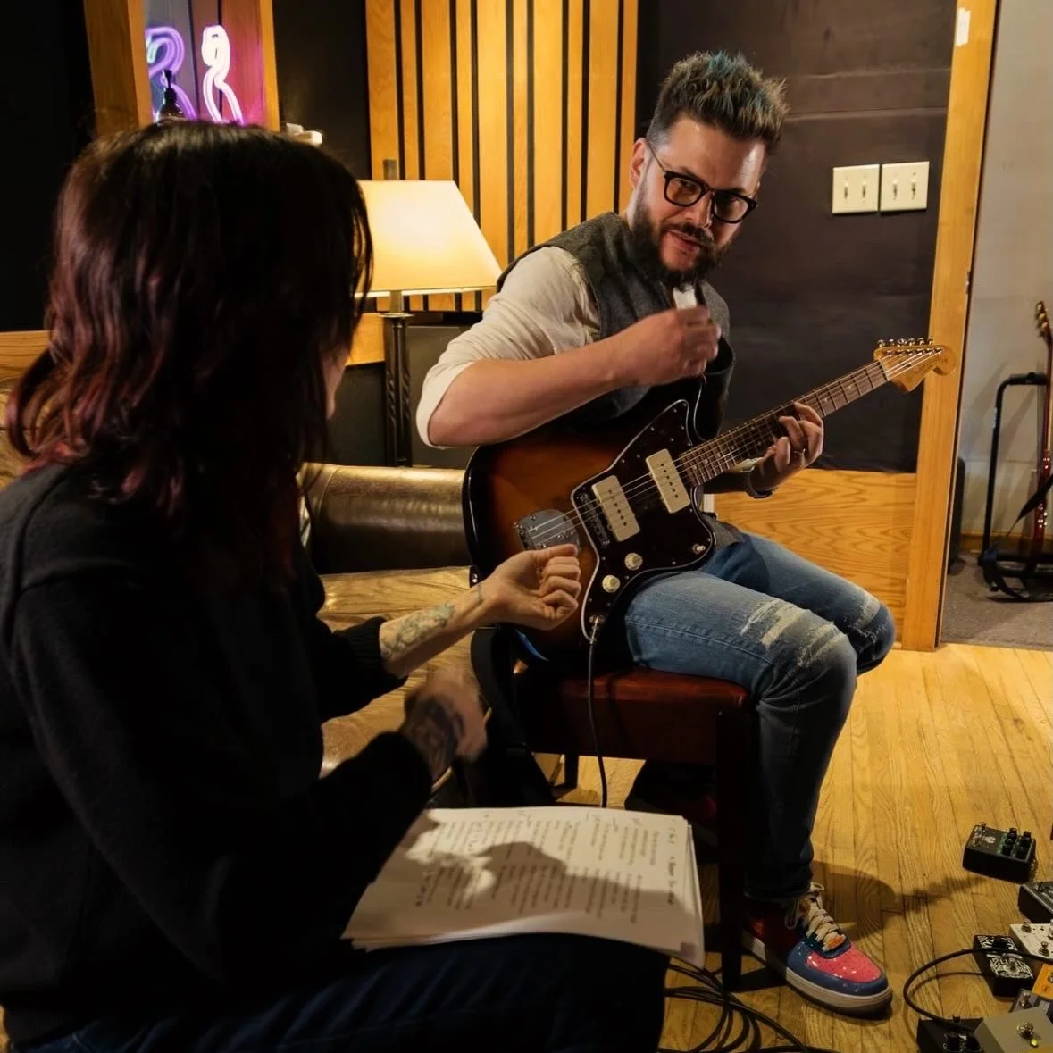 learn essential skills like chords, rhythm and reading music