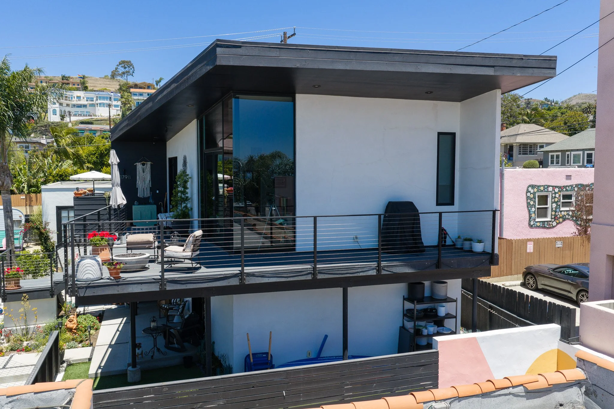 Modern House Exterior.jpg