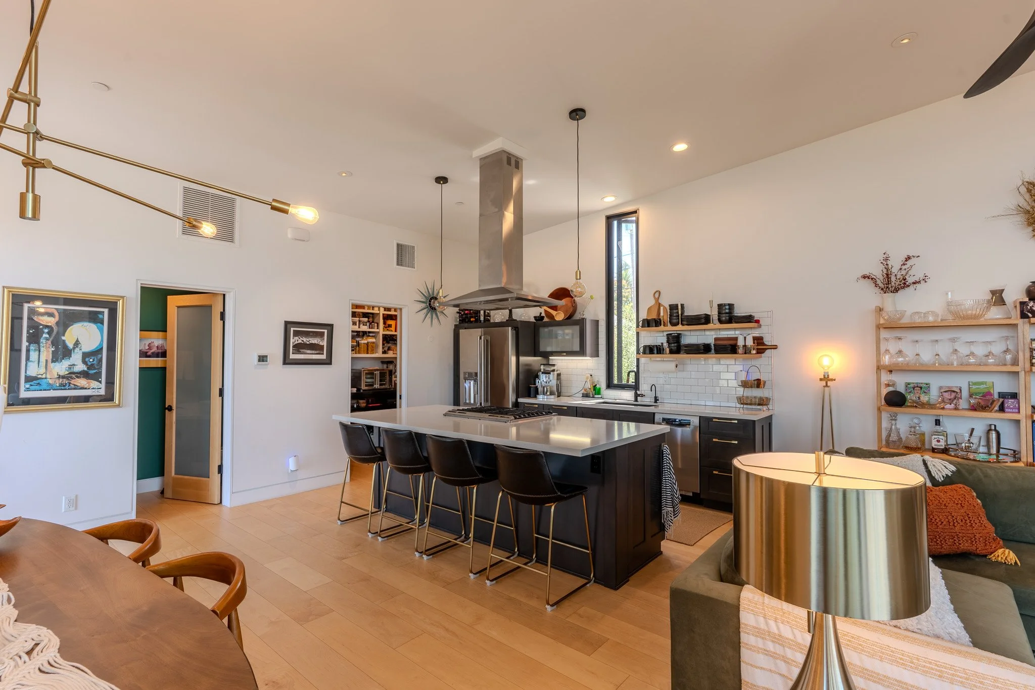Modern Kitchen Interior.jpg
