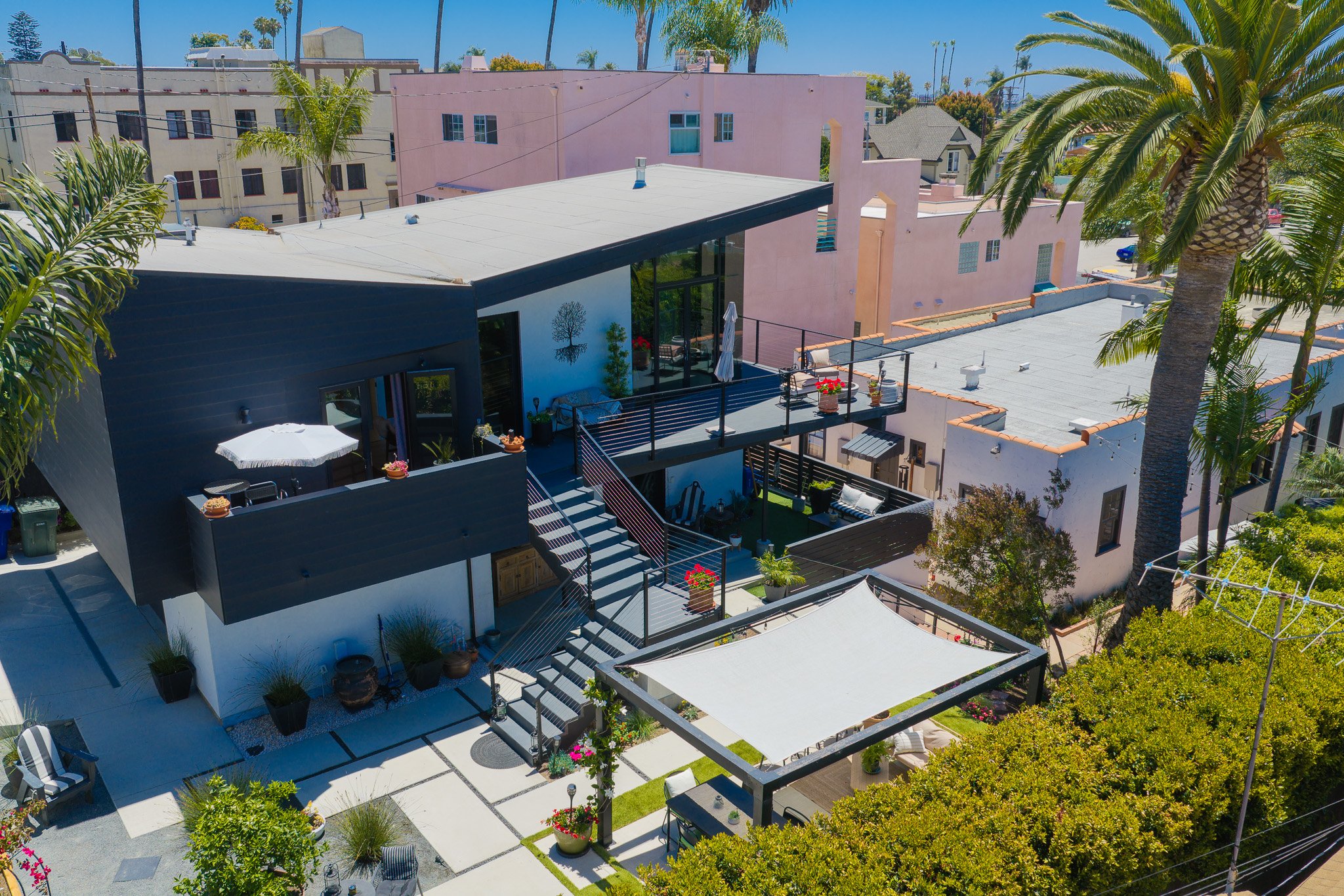 Modern House with Balcony.jpg