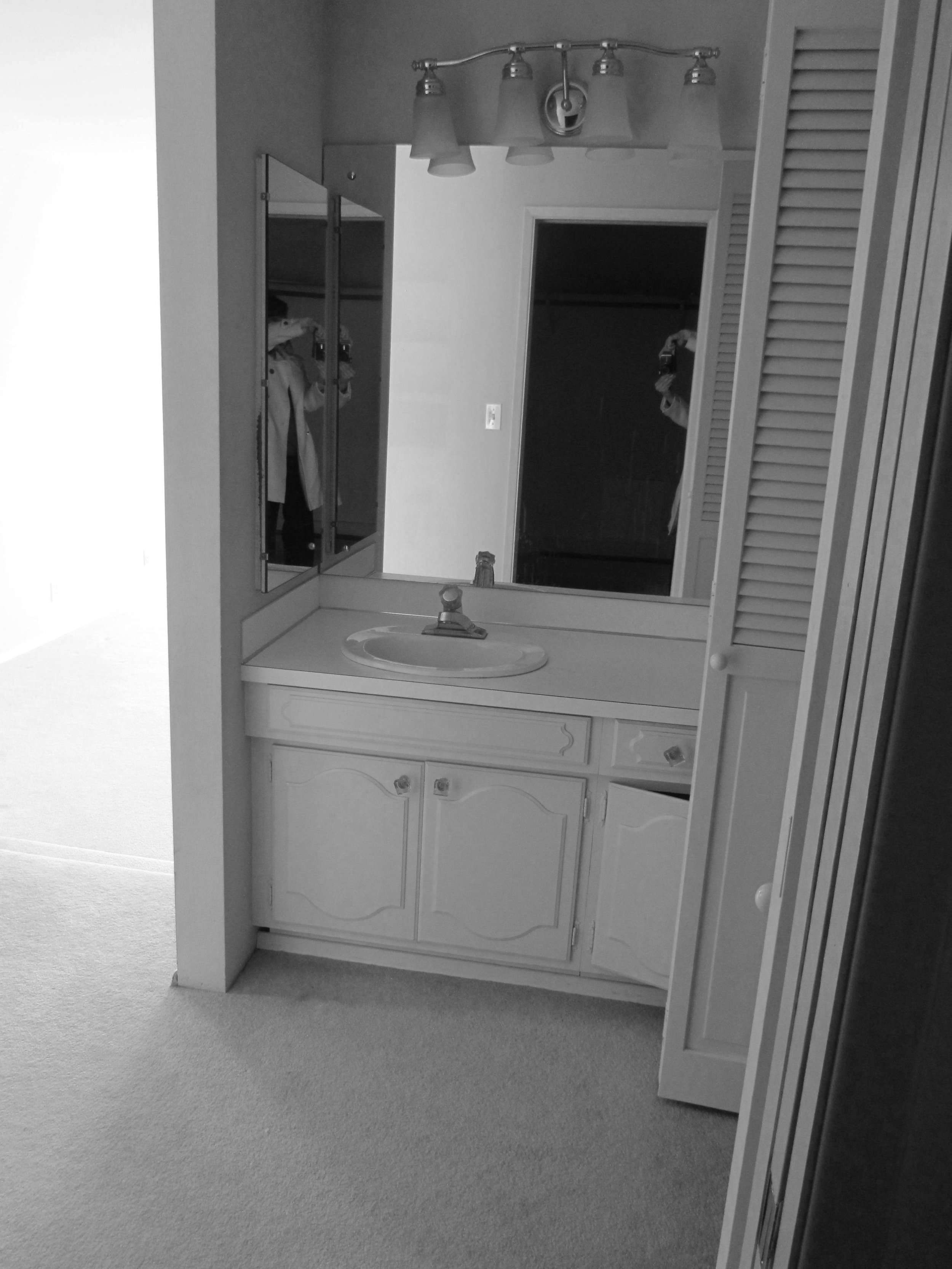 Crocenzi BEFORE Photos bath2.JPG