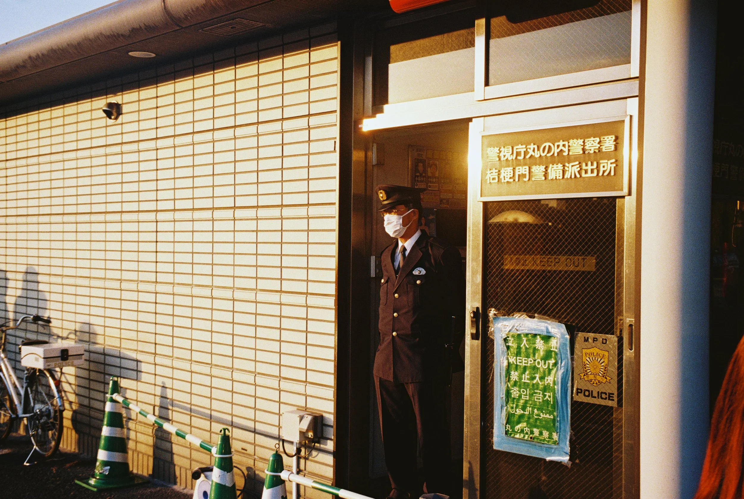 R3-00267-006A.JPG