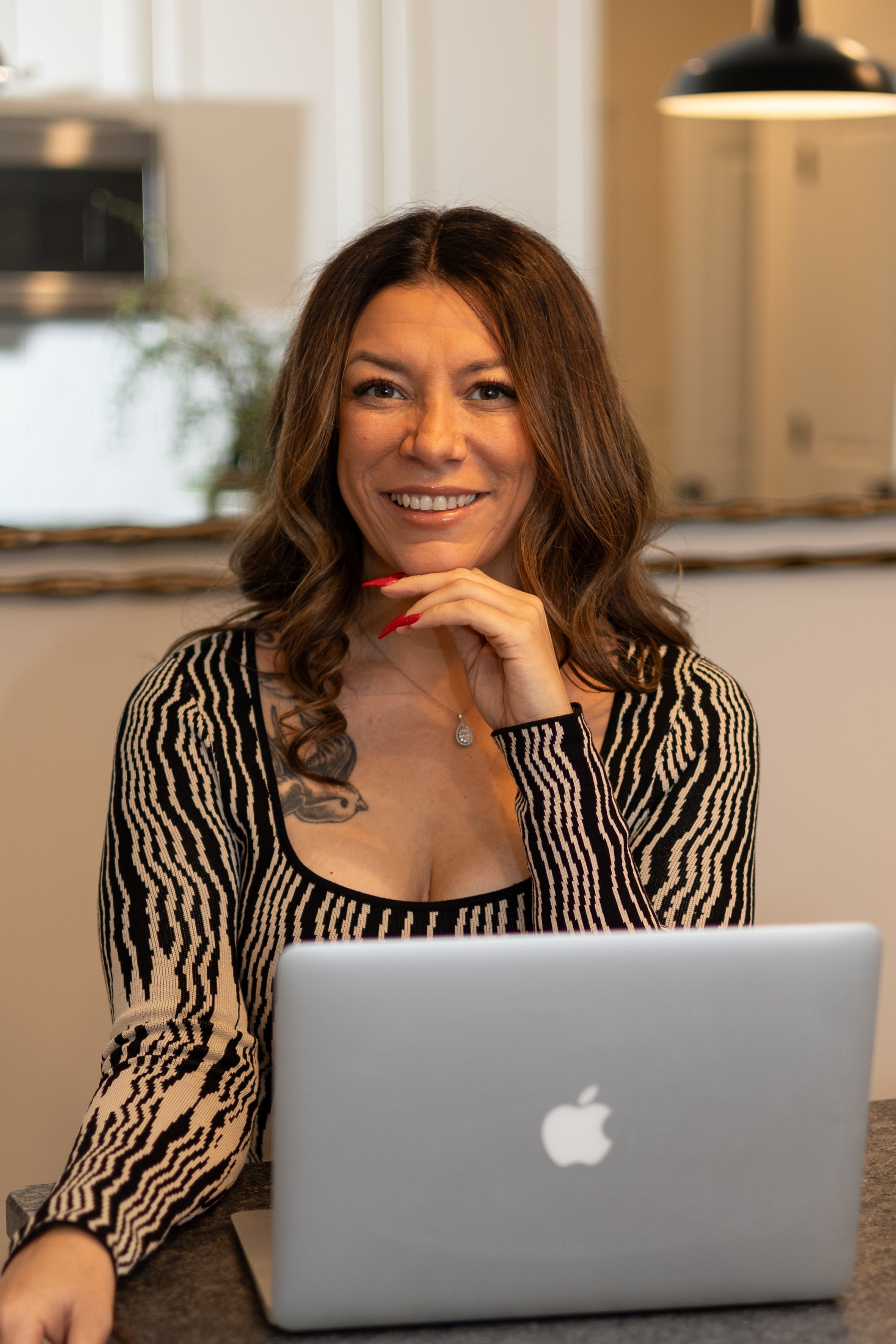 HomeRoots Group real estate agent - Founder | Ashley Snowberger ready to help Northeast Ohio buyers and sellers.