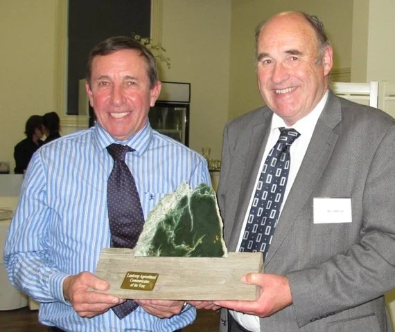 2013 Communicator of the Year Doug Avery (left)