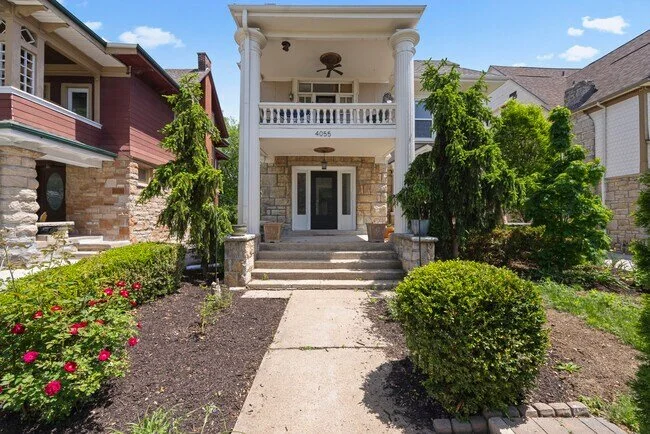 property photo of apartments at 4055 warwick blvd unit 3 in kansas city from loopnet, near warwick weekend bazaar location