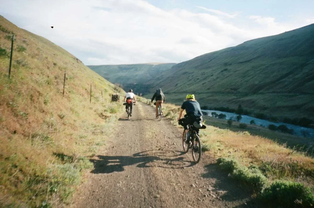 lower-deschutes-river-trail-bikepackers.webp