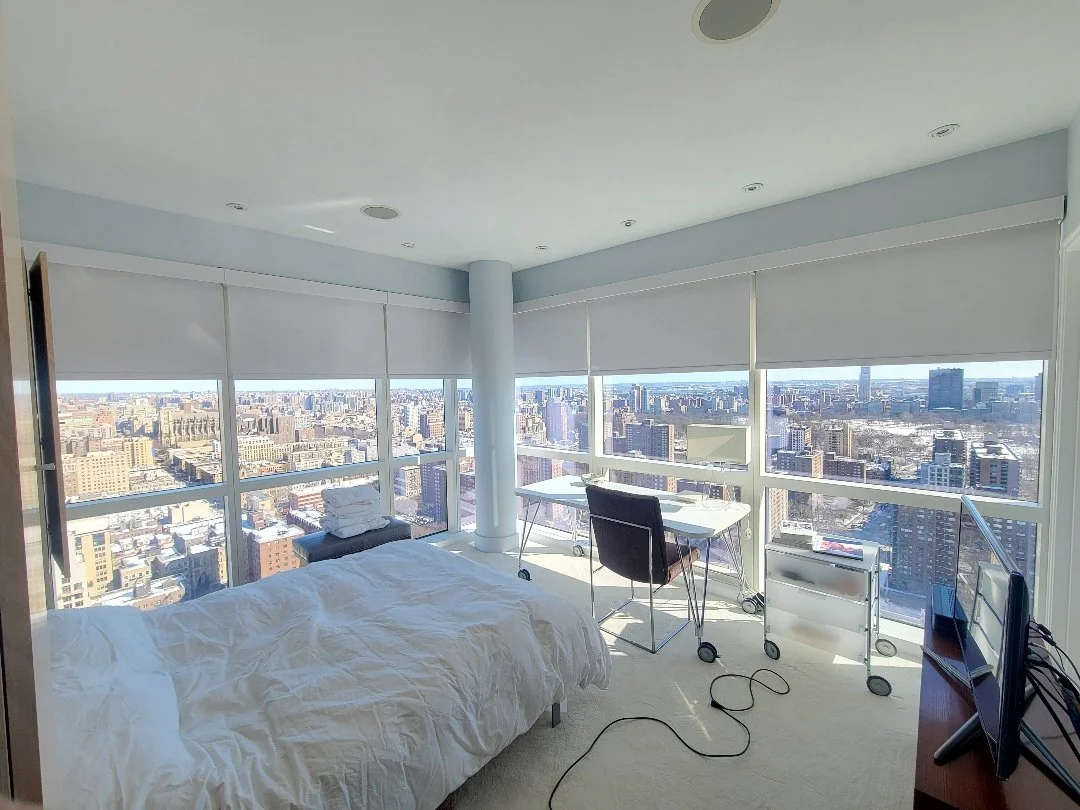 Blackout roller shade