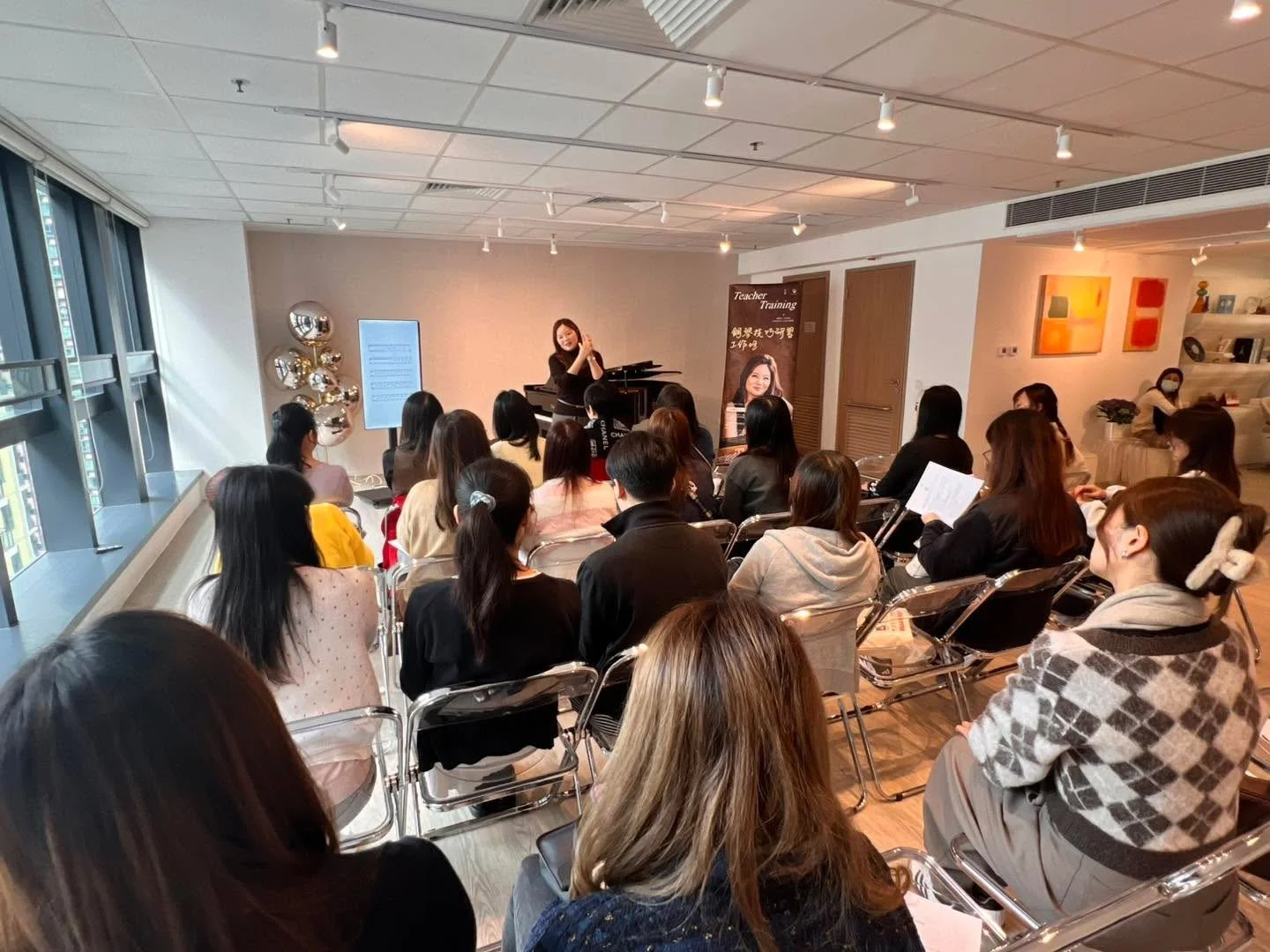 Music Lecture for Hong Kong Youth by Pianist Ms. Jacqueline Leung 