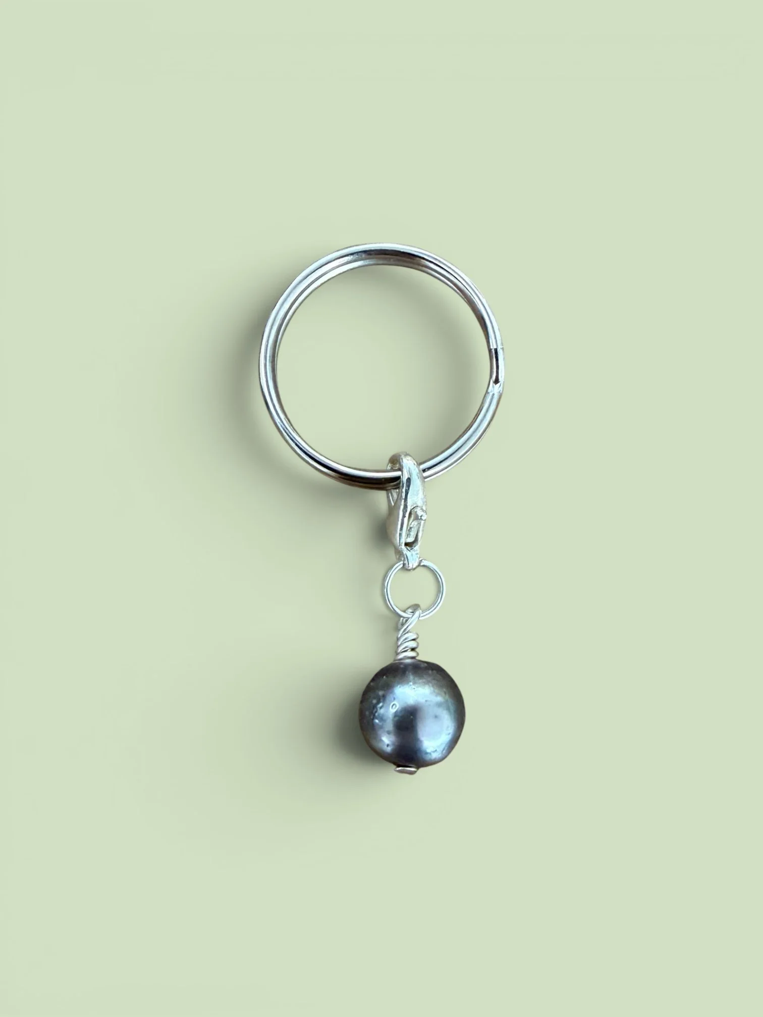 9mm Tahitian Pearl on Stainless Clasp