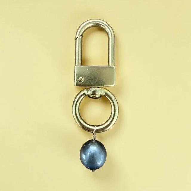 16mm Round Tahitian Pearl on Brass Clasp