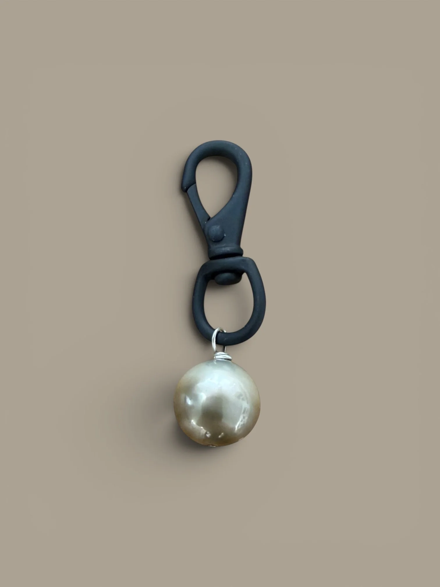 14mm Tahitian Pearl on Black Clasp