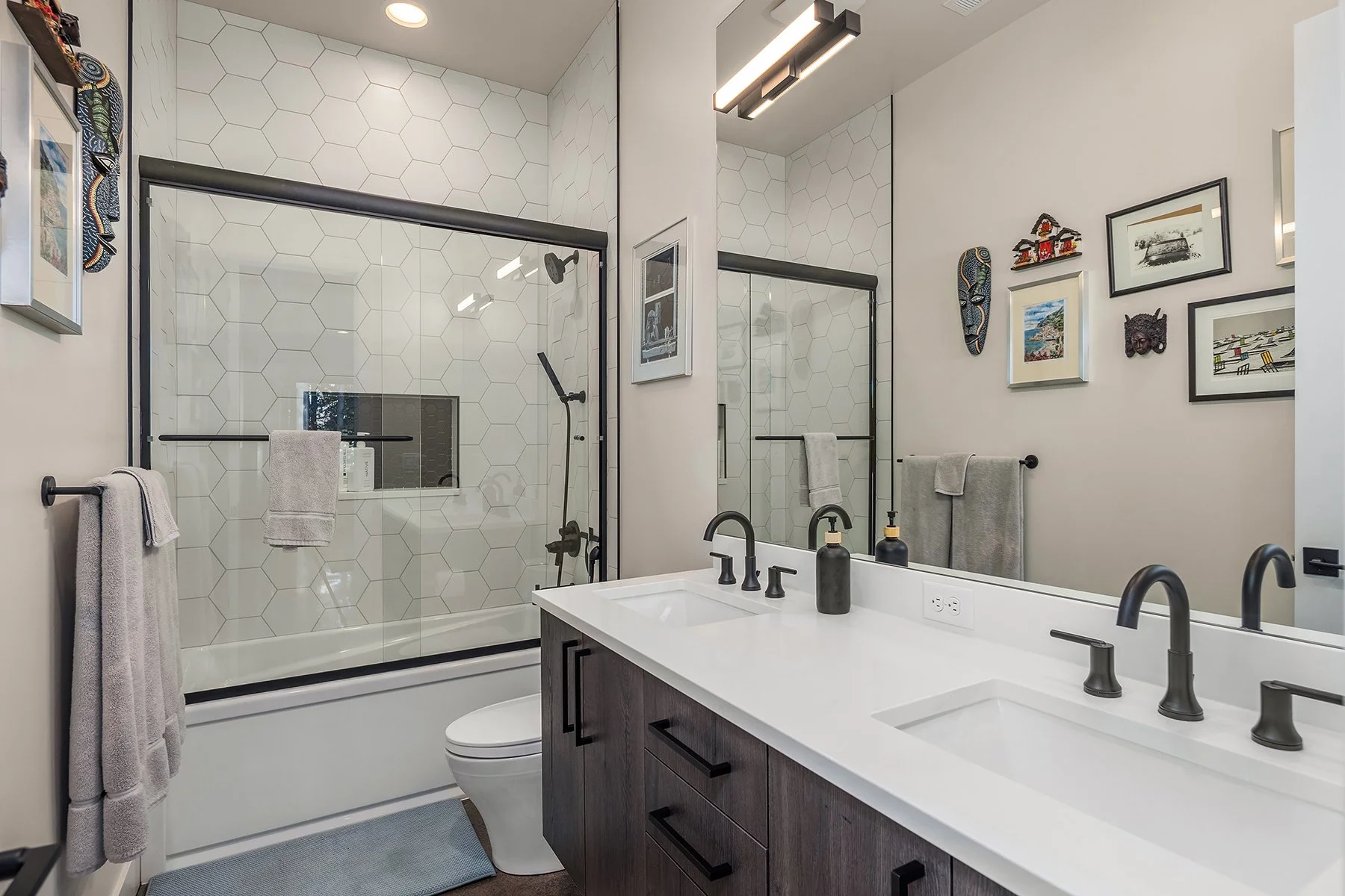 lower level full bath