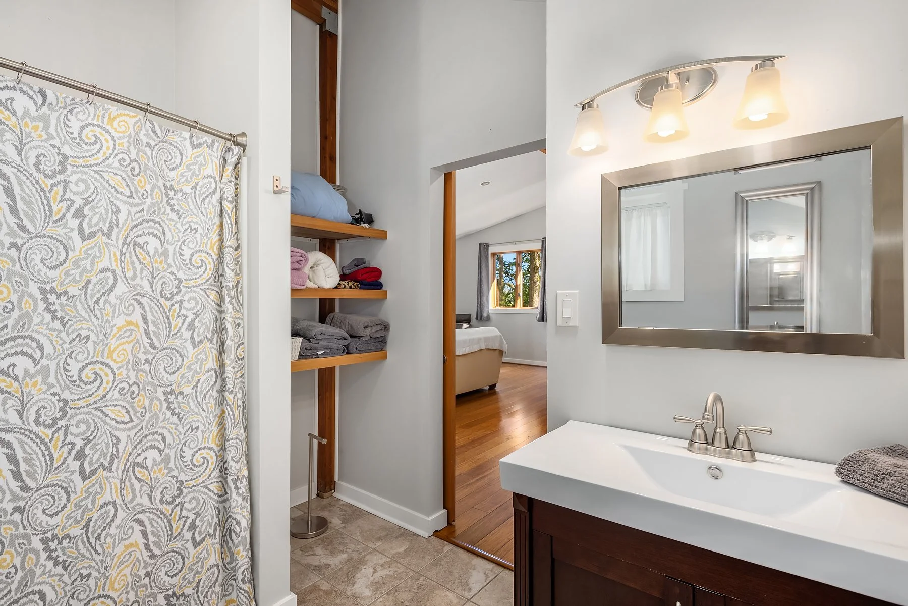 apartment bathrooms
