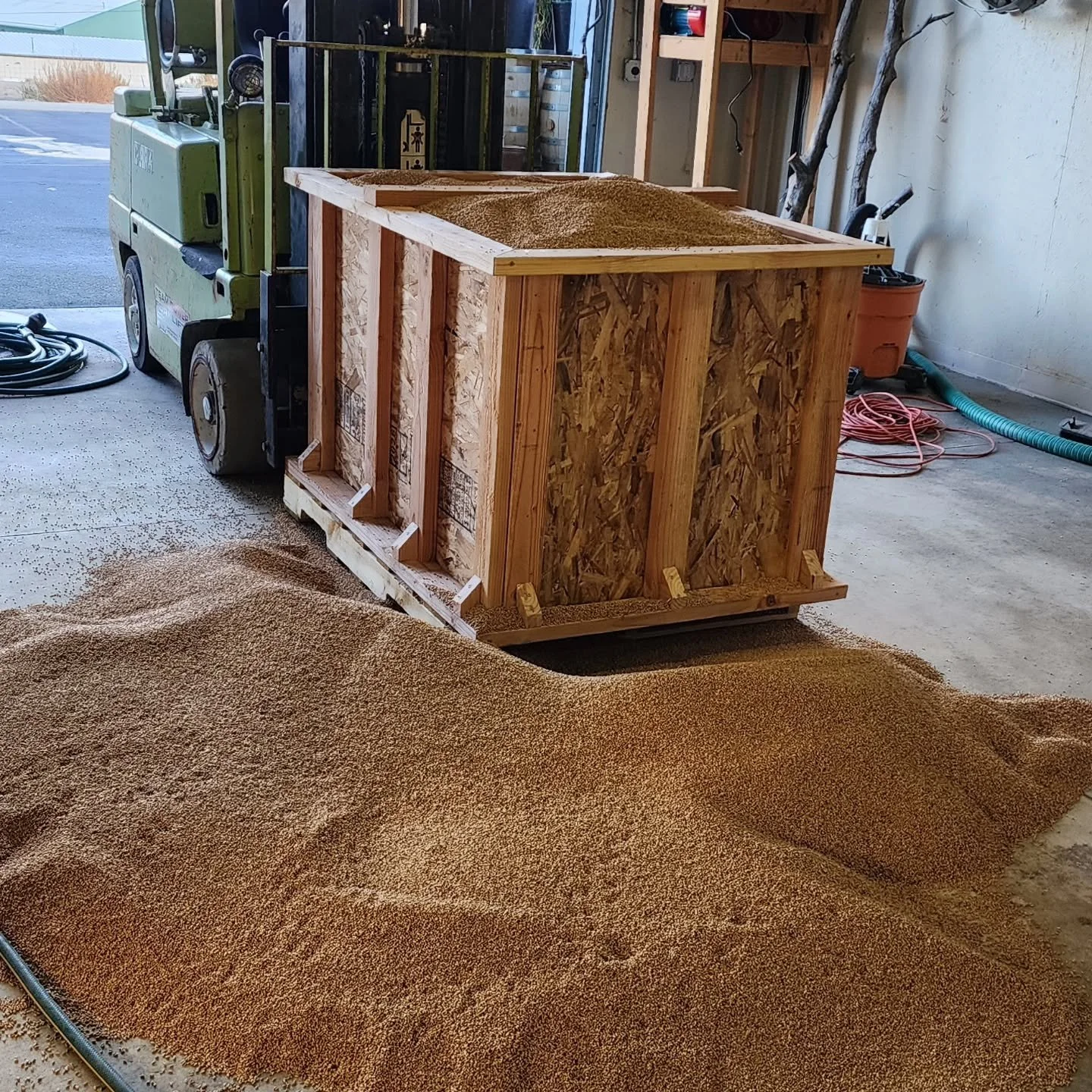 Making tools for my tools...new hopper in place. Approximate volume 32 cf. A big up grade from 8 cf. Capacity 1200lbs of malt.
#tools #malt #mill #whiskey