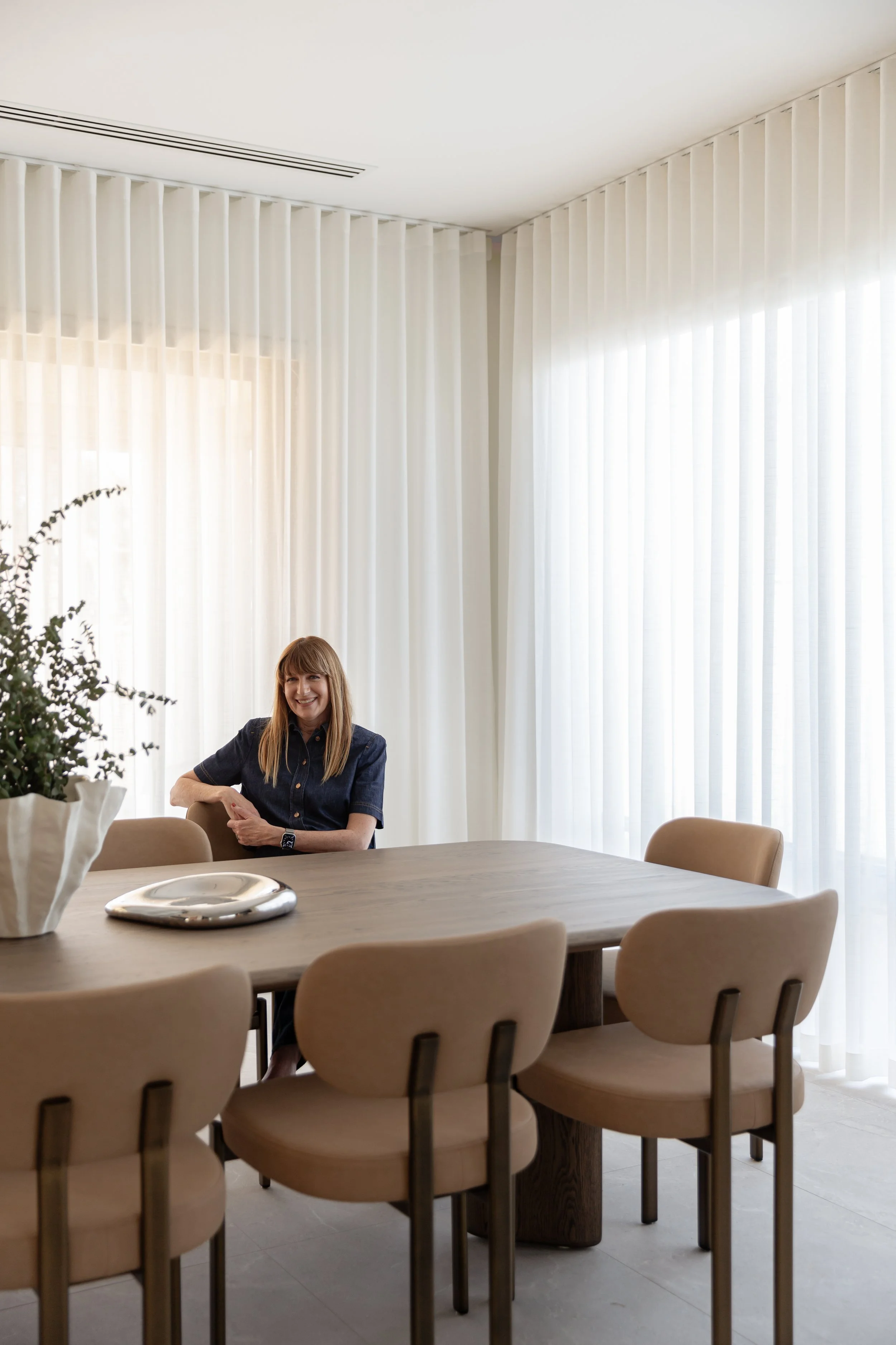       
  
    PROJECT FEATURE  CRAWSHAW | MANNING   PROJECT TYPE    INTERIORS   SCOPE   FURNITURE CURATION, WINDOW TREATMENTS &amp; STYLING  


  
 #block-0ea2c6937918b9f27ff7 {
    
    --stroke-style: none;--stroke-thickness: 6px;
    
      
     
