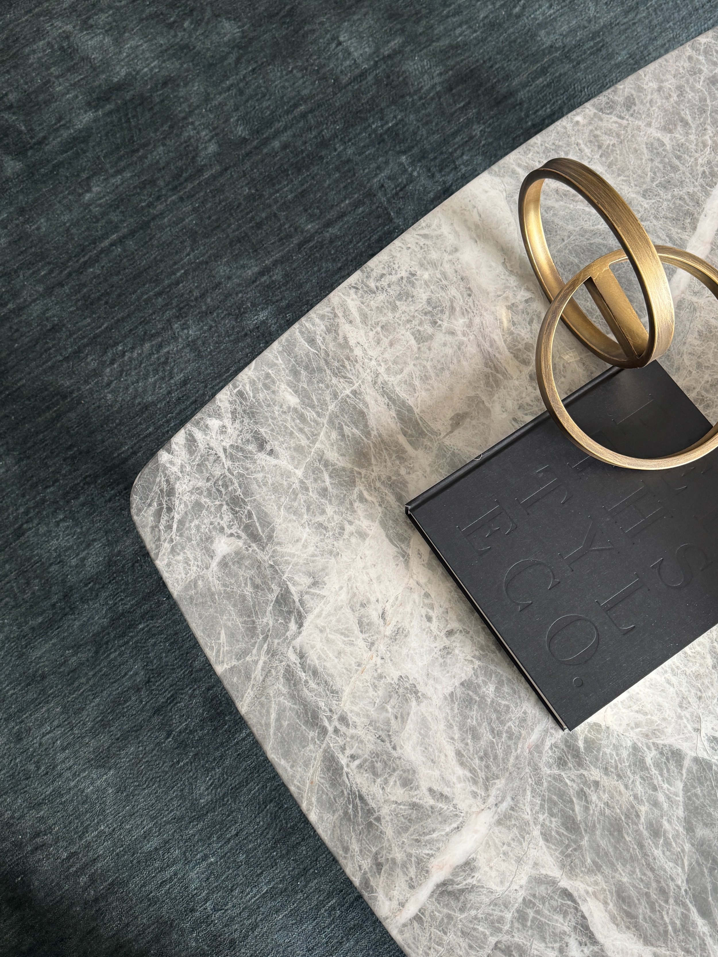 Some styling snaps from the team lately. 
We love seeing what captures their eye at the end of an install 🖤

#propertystagingperth #interiors #elevatewithPSCO #designthatsells