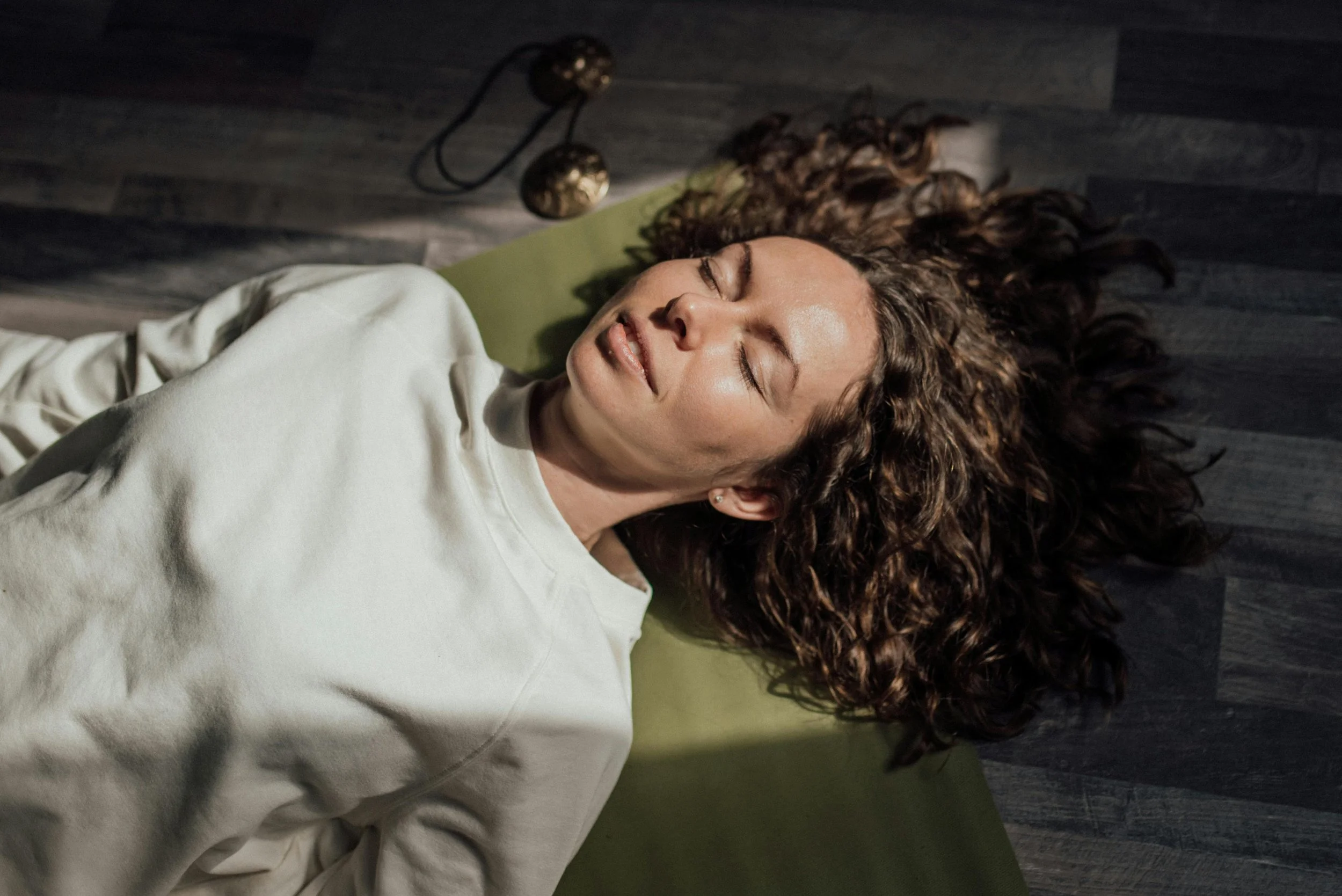 Why Should I Spend 20 Minutes of My Day Meditating (And How Do I Do It Anyway)?