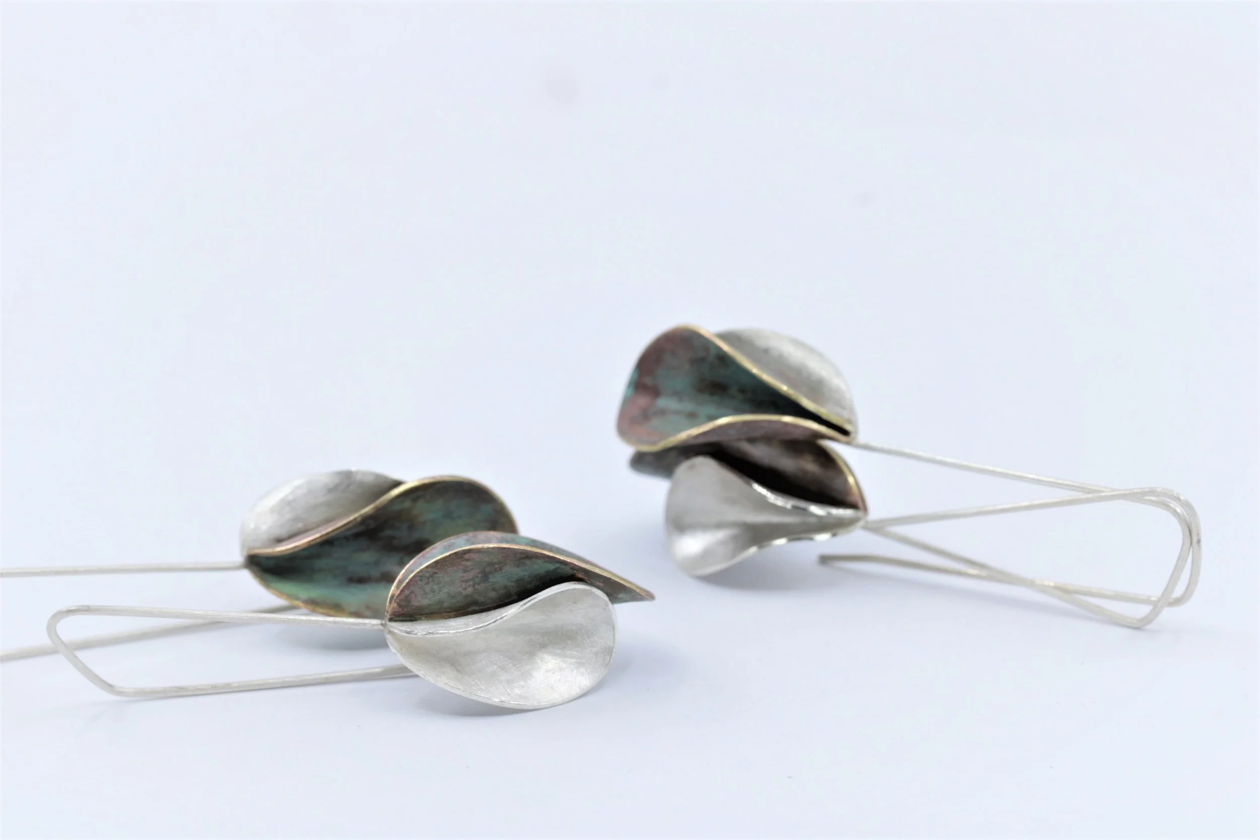 petal_earrings_silverbrass_nm
