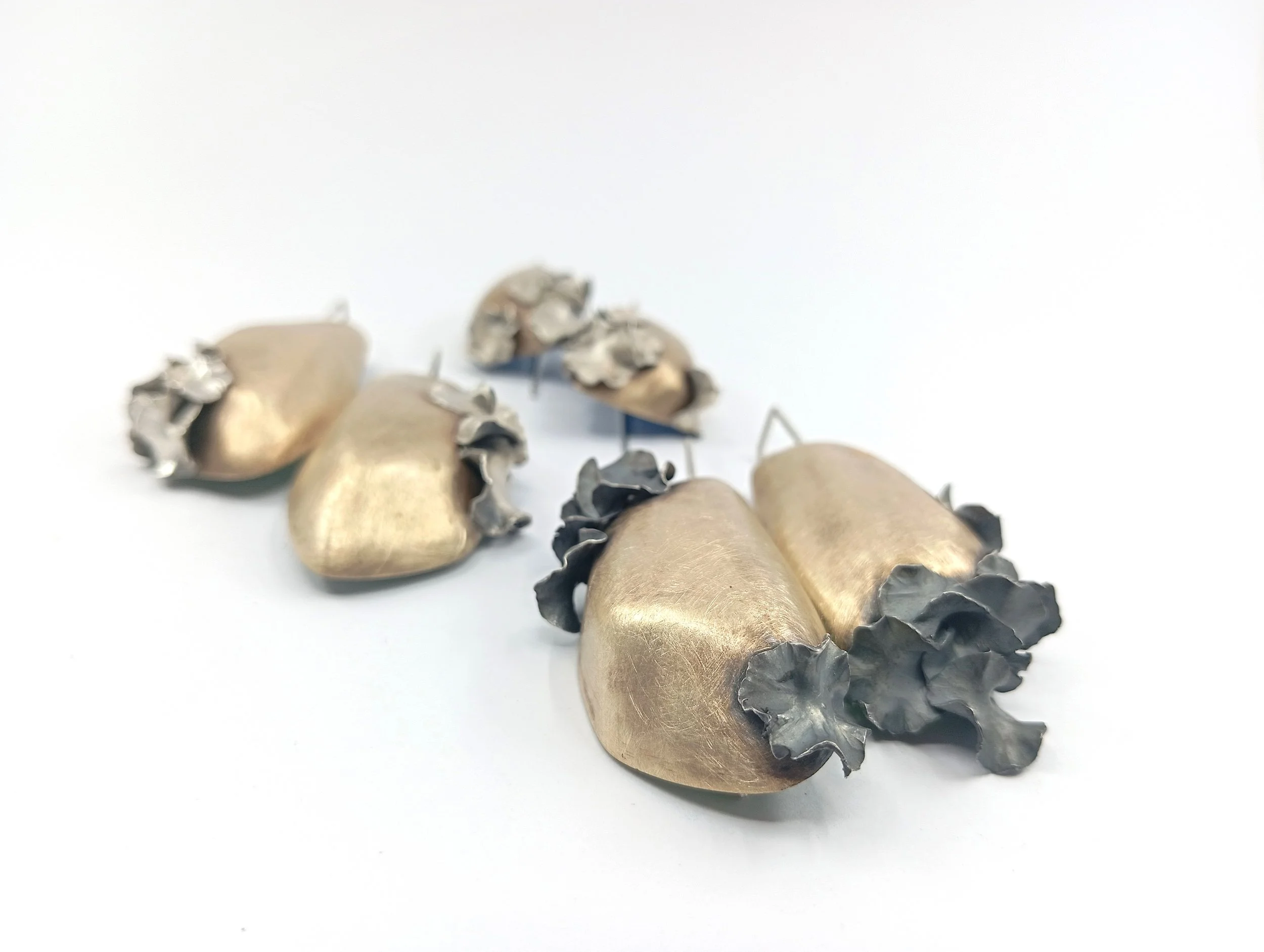 pebble_lichen_earrings_nm