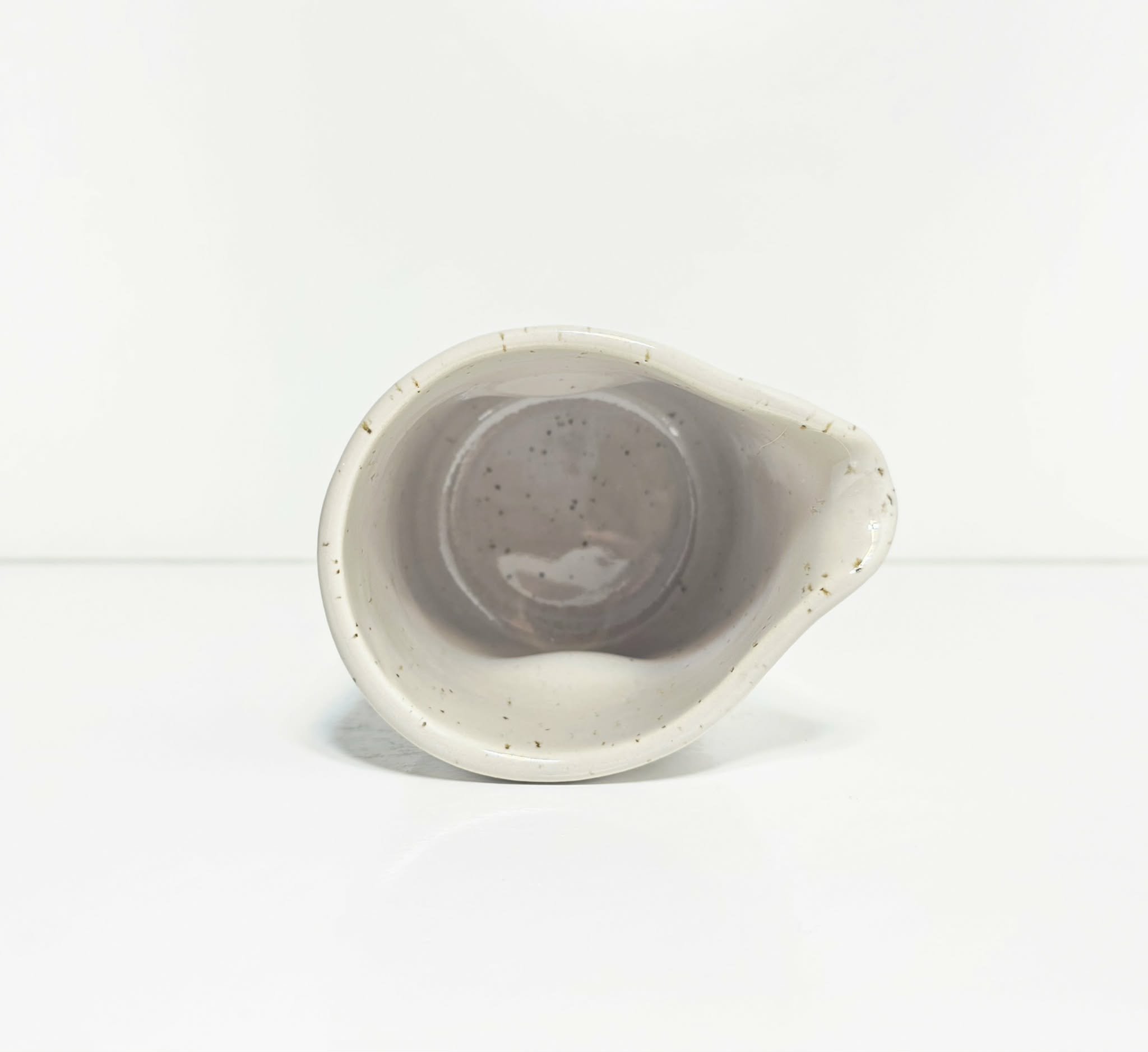 Small Pourer - Taupe 1.jpeg
