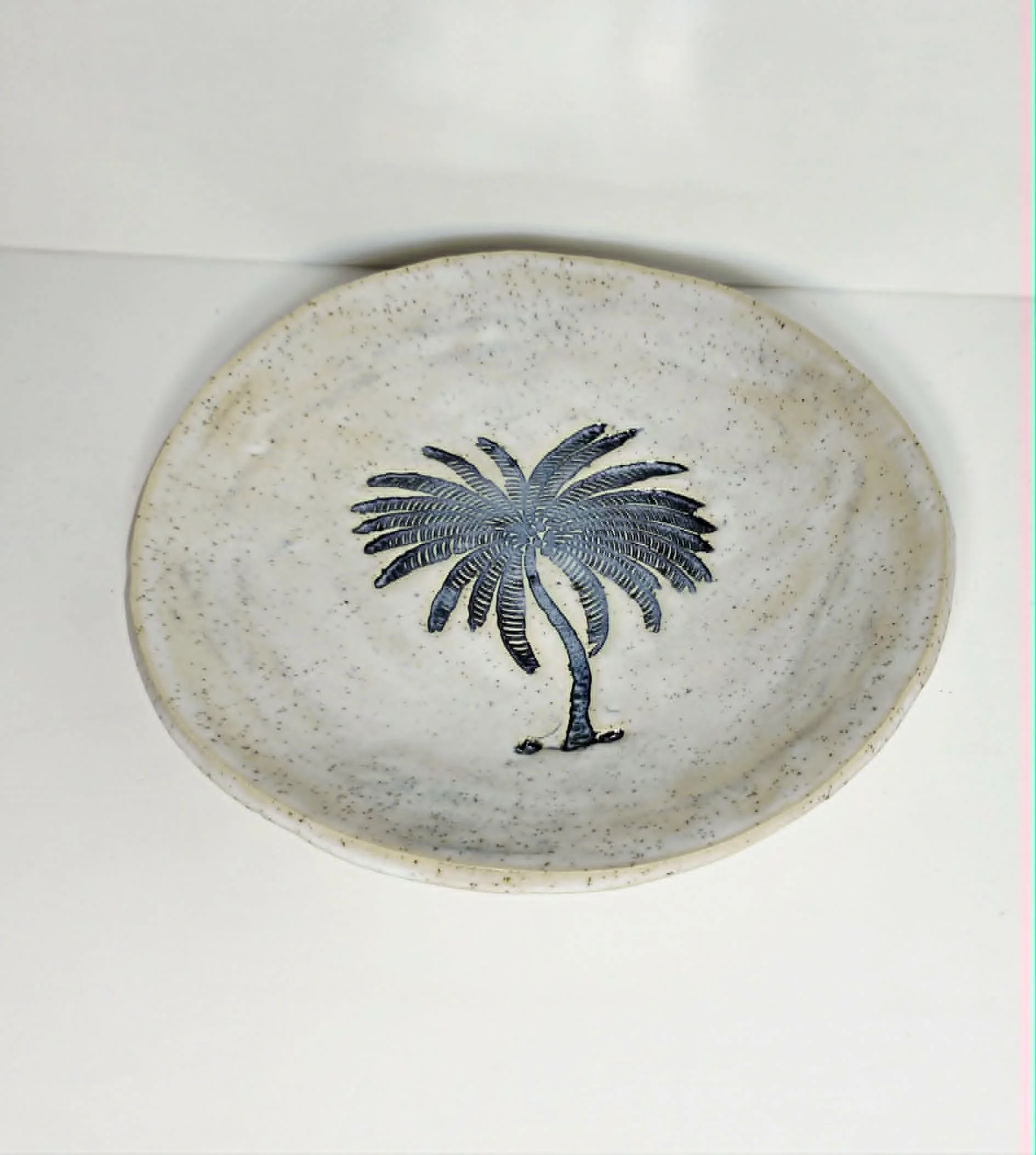 The Beach Collection - Shallow Palm Bowl in white