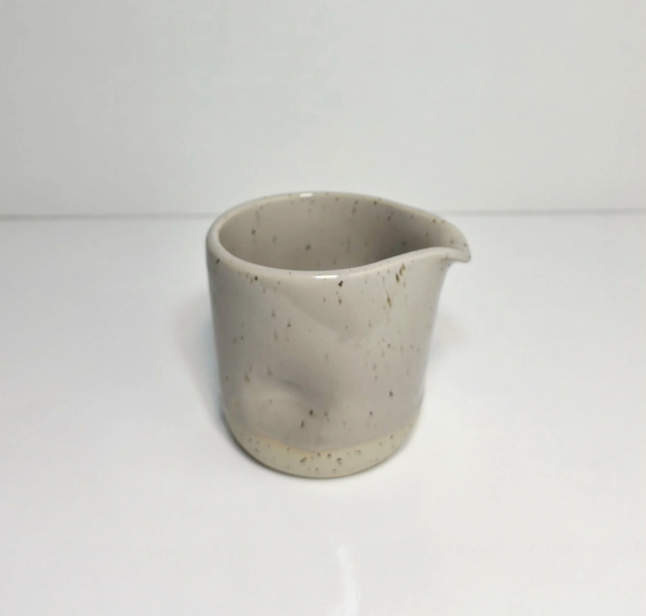 Small Pourer - Taupe