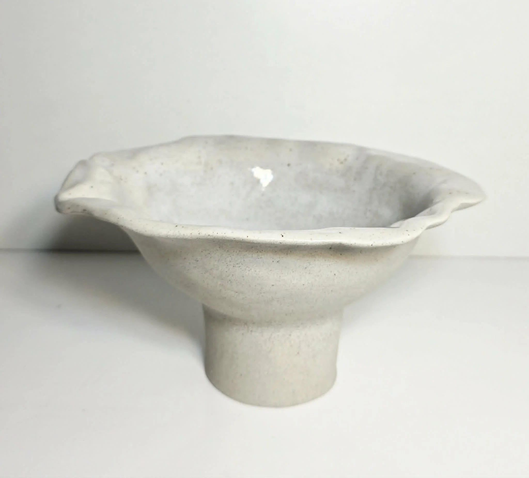 Greyscale - Cloud Pedistool Bowl