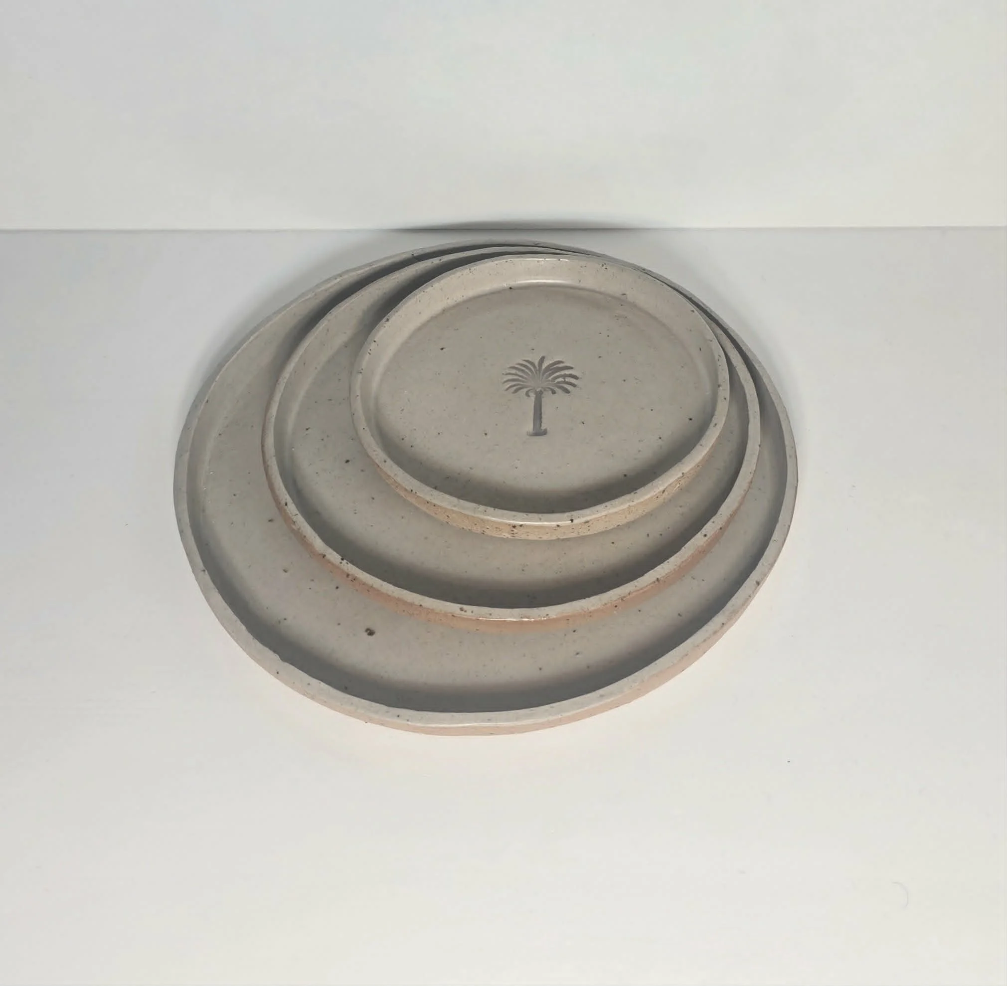 The Beach Collection - Medium Palm Matte plate