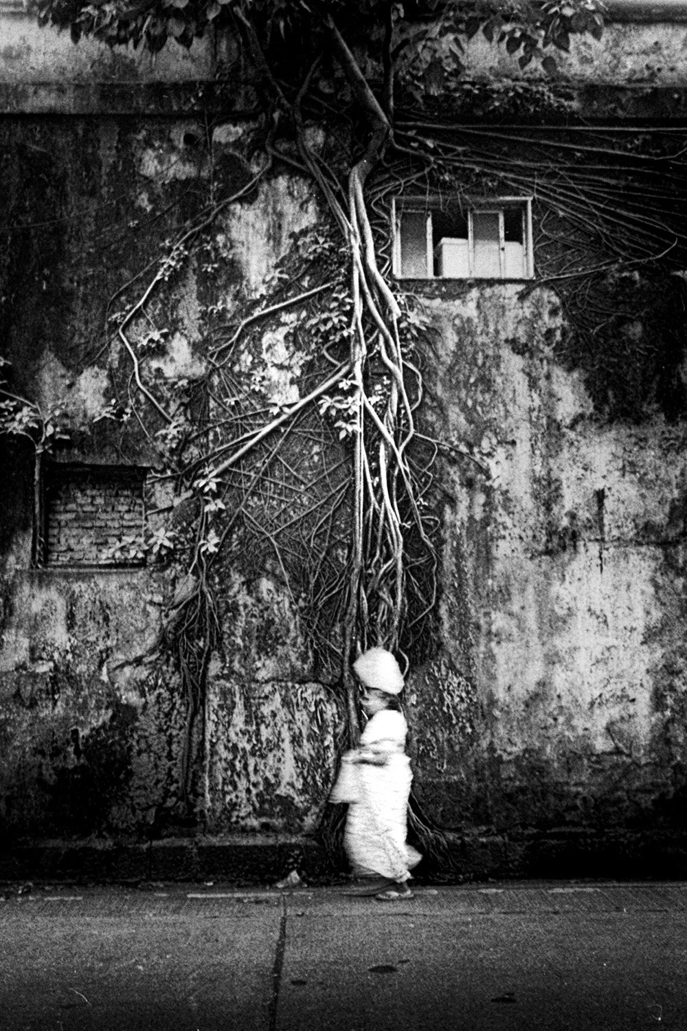 kaushal-parikh-art-black-and-white-photography-fragments-of-a-spinning-rock-00013.jpg