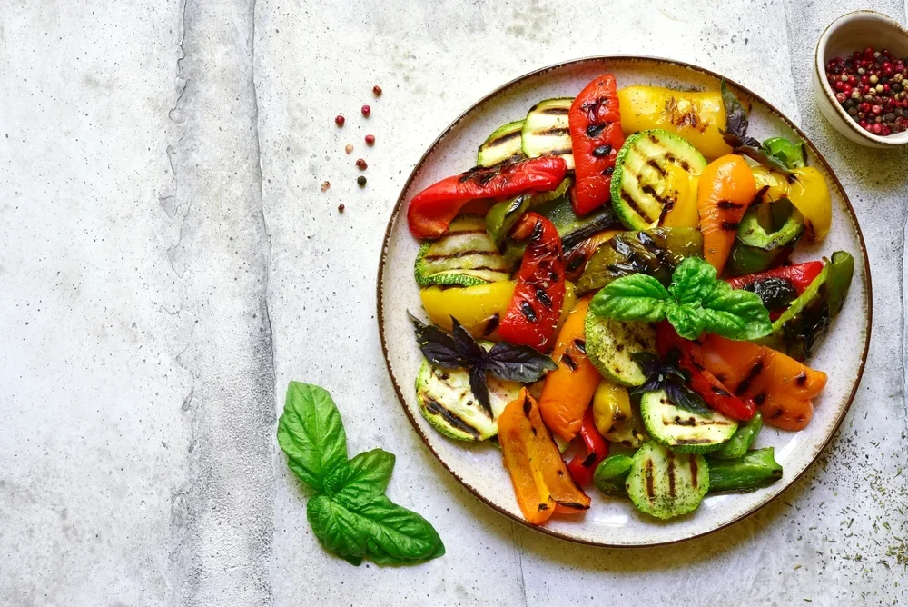 Recepta: verdures de primavera amb llavors i romesco cítric