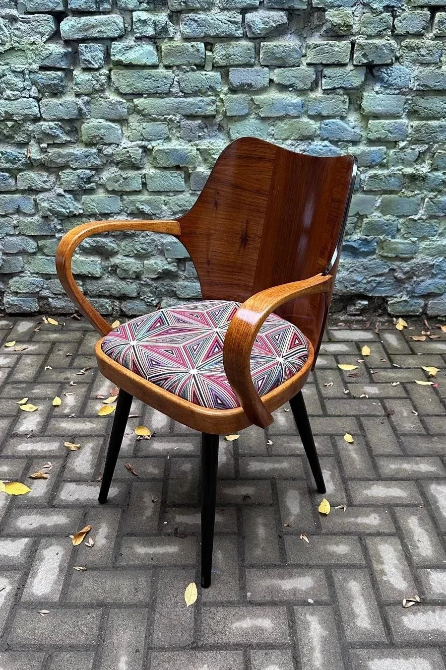 bentwood-antique-chair-after-restoration-sedime-stylove.jpg