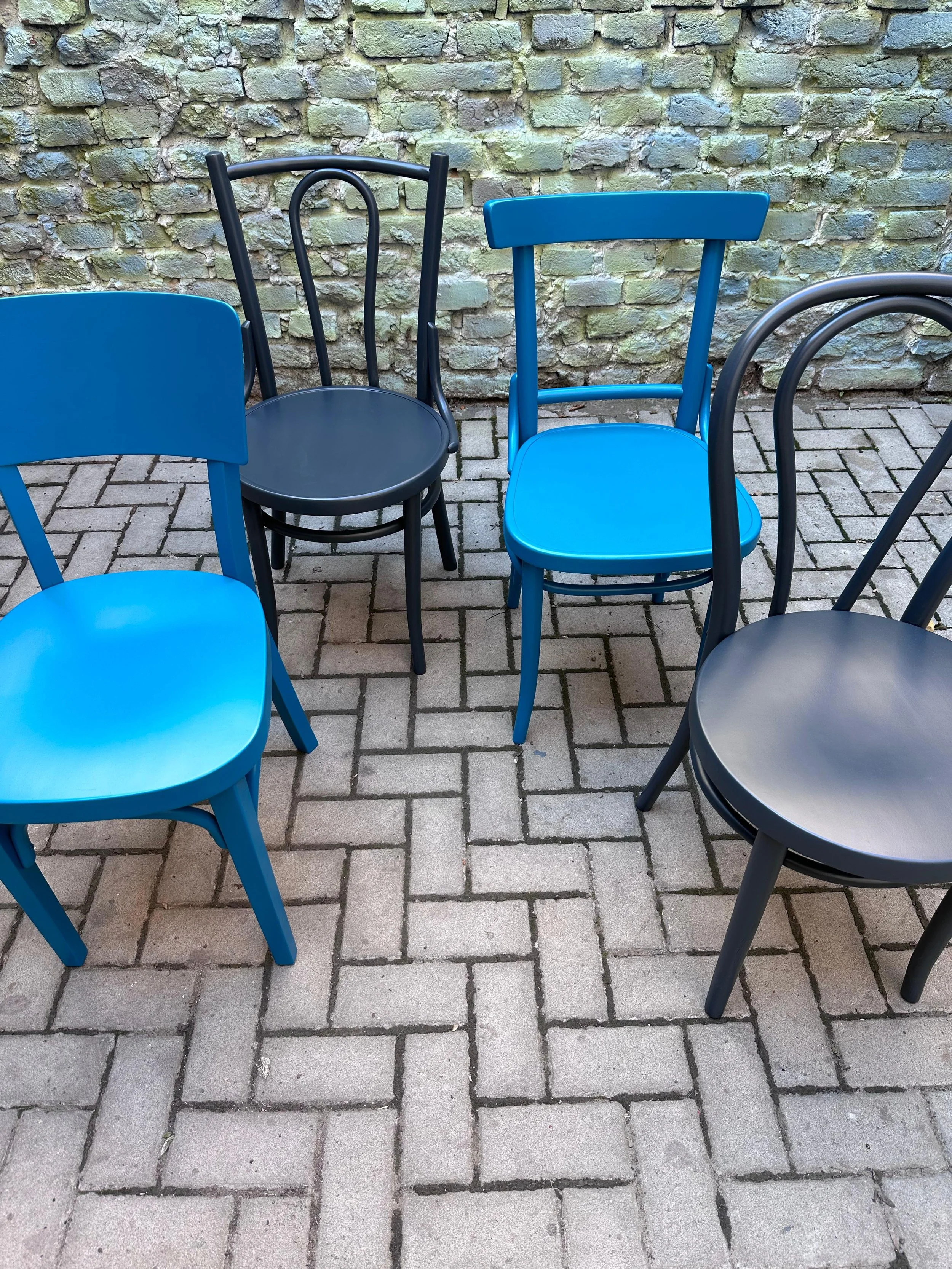 Renovace židlí Thonet