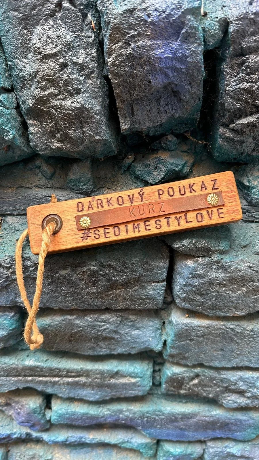 Ručně vyrobený dárkový poukaz na kurz renovace nebo zakázkovou renovaci thonetky