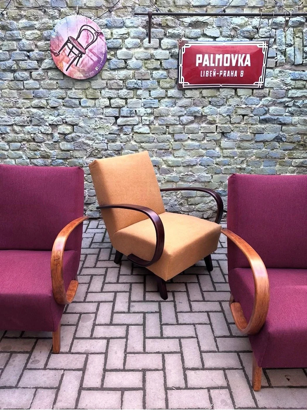 Renovace křesel Halabala