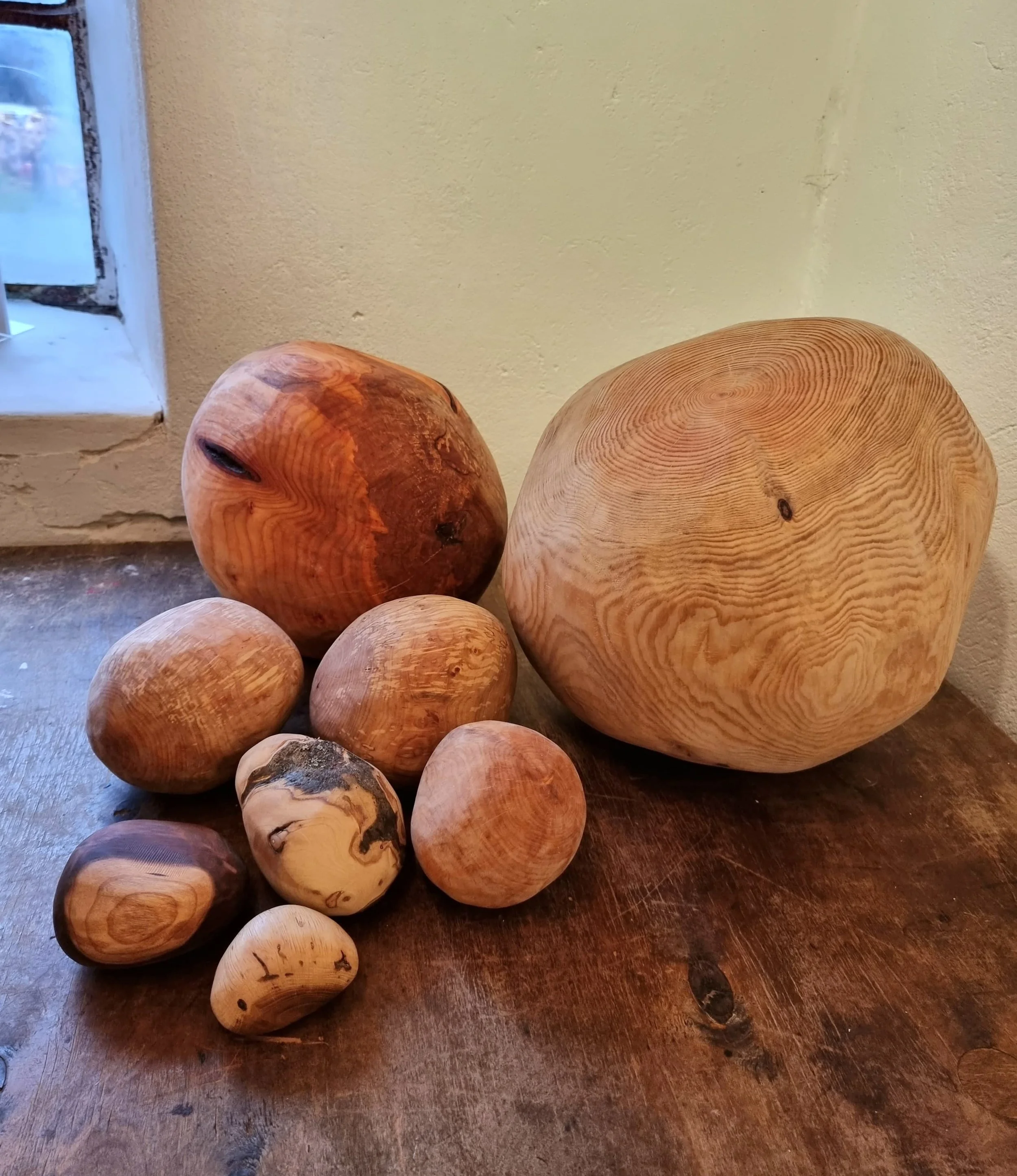 Kunst i natur Galleri innsikt tresteiner.jpg