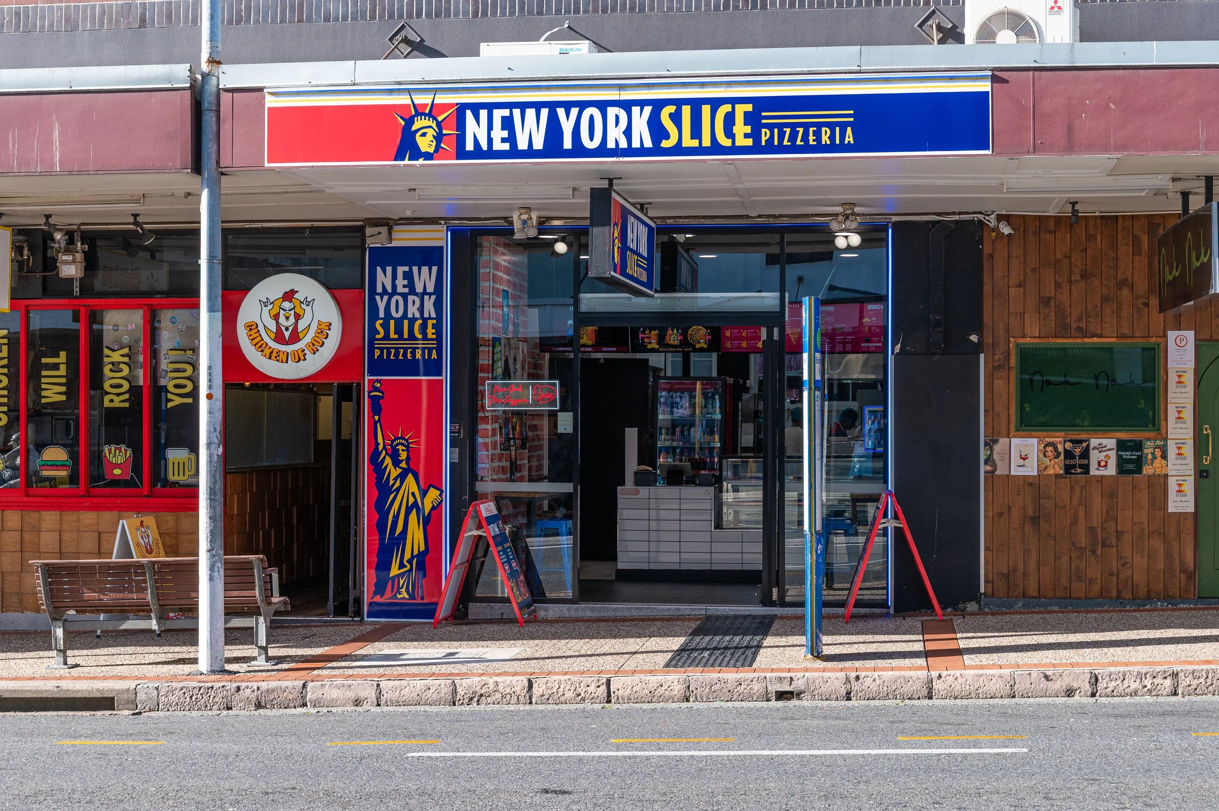 Shop_029.jpg