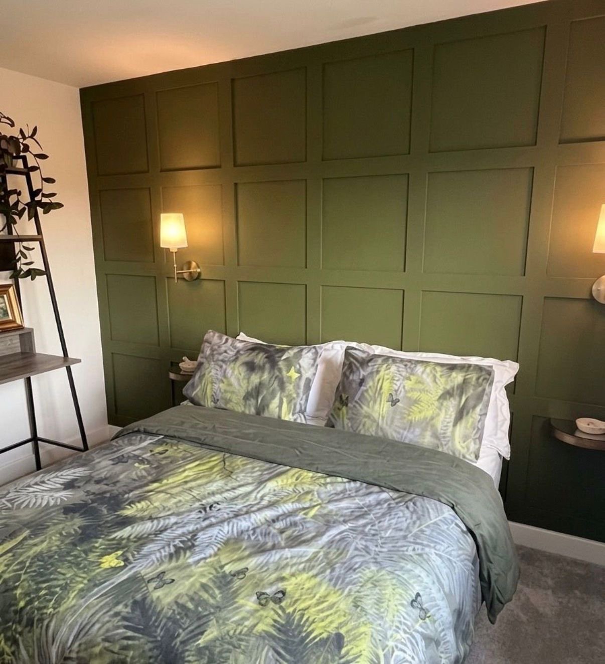 Bedroom Shaker Wall