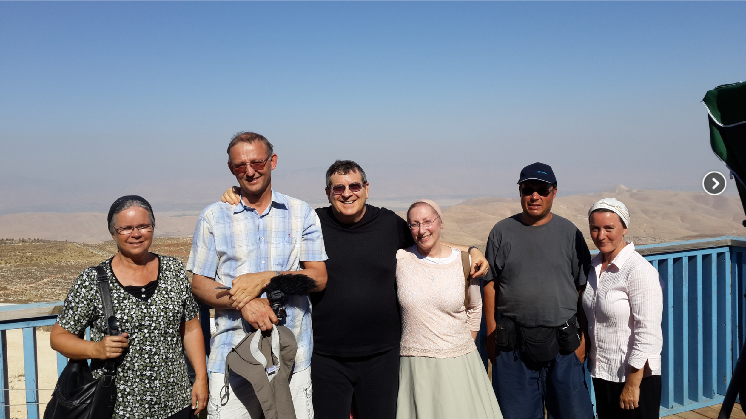 Eliezer With Visiting Group From Norway